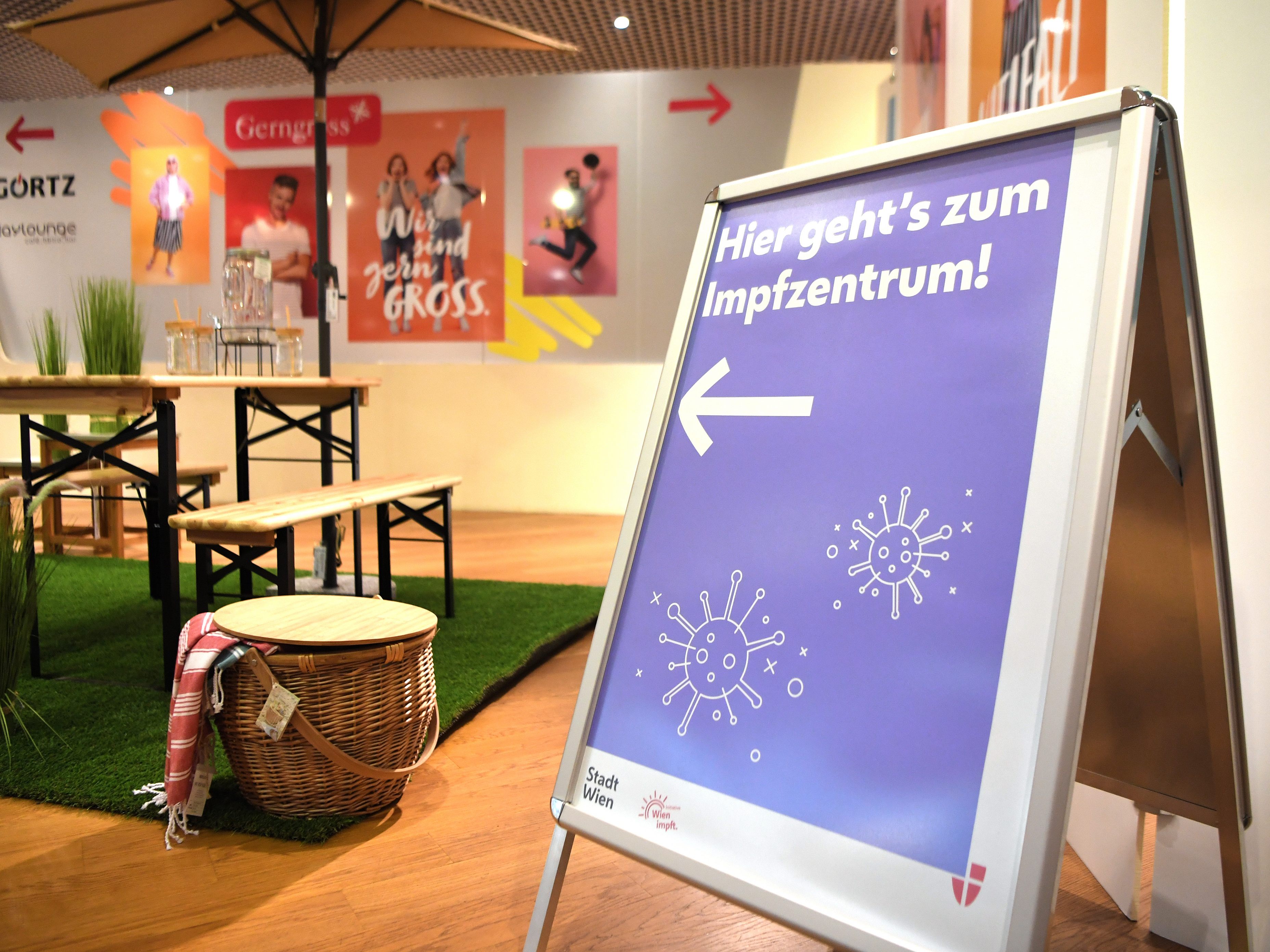 Erster spontaner "Stichtag" im Wiener Kaufhaus Gerngross. Erster spontaner "Stichtag" im Wiener Kaufhaus Gerngross.