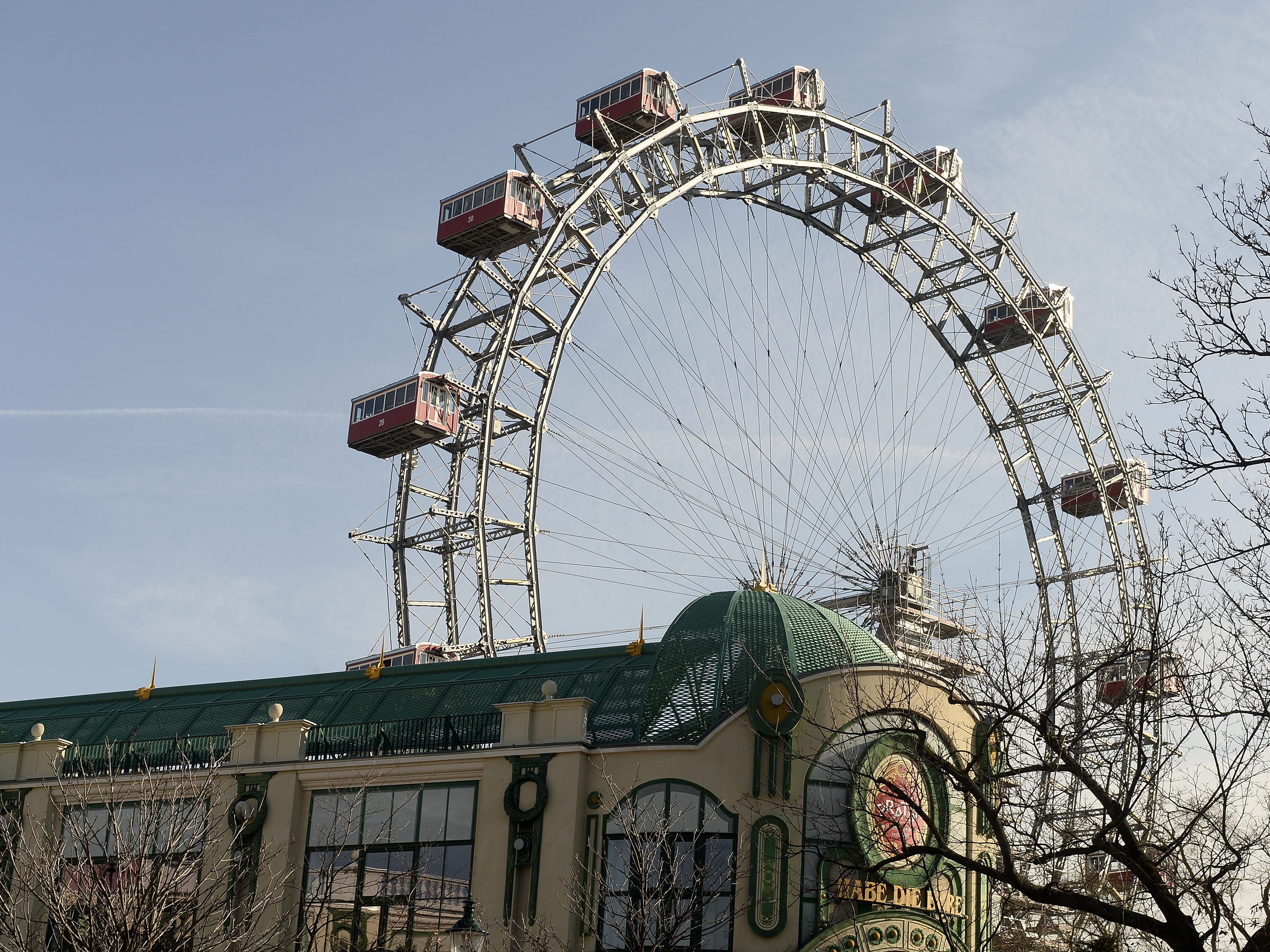 Das Monat der SeniorInnen beginnt mit einer kostenlosen Runde im Wiener Riesenrad am 1. Oktober. Das Monat der SeniorInnen beginnt mit einer kostenlosen Runde im Wiener Riesenrad am 1. Oktober.