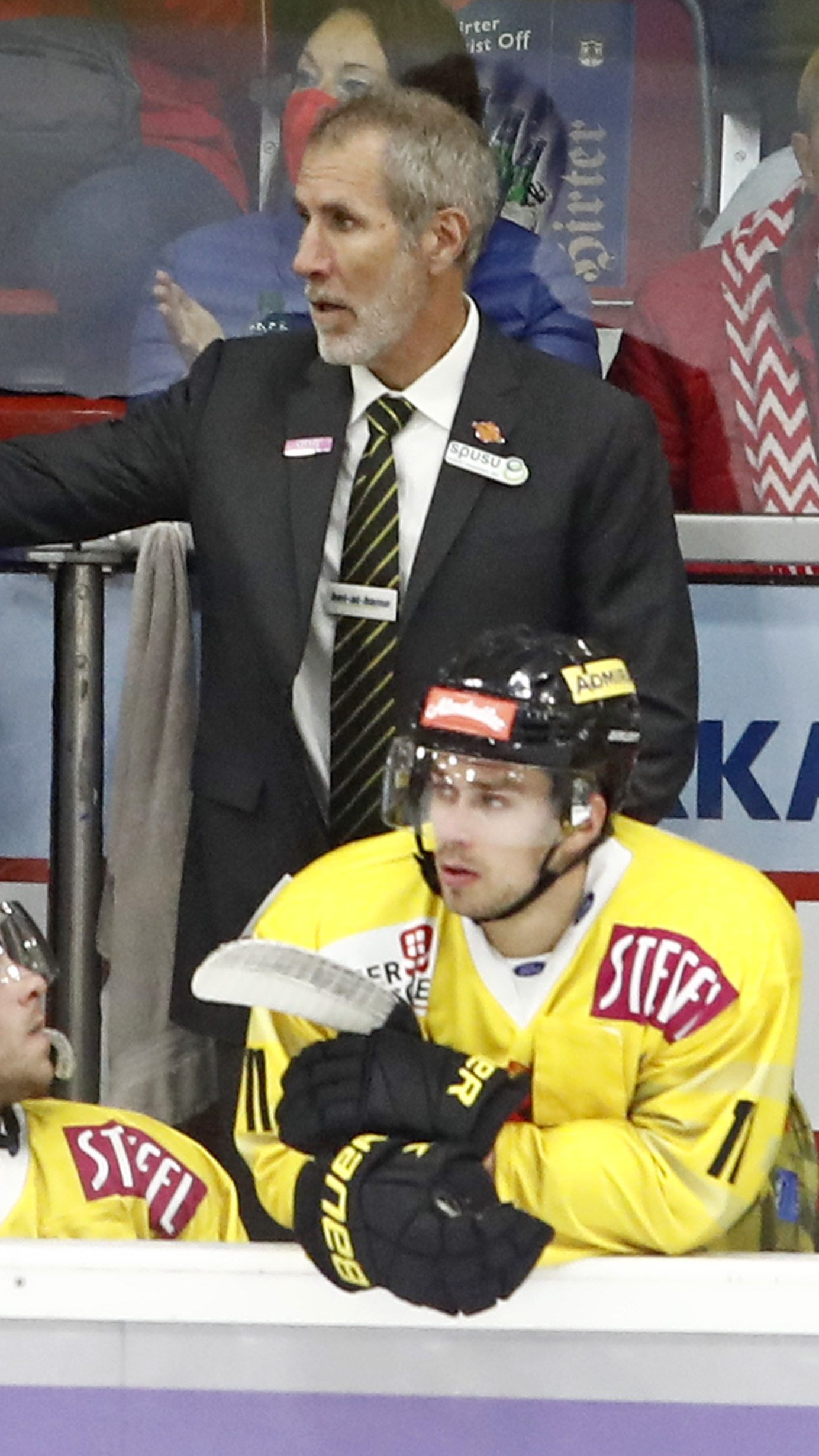 Verteidiger Lalonde und Stürmer Pu haben die Caps verlassen.