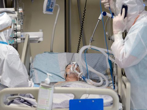 Wiener Spitäler stocken Intensivbetten für Corona-Patienten auf. Wiener Spitäler stocken Intensivbetten für Corona-Patienten auf.