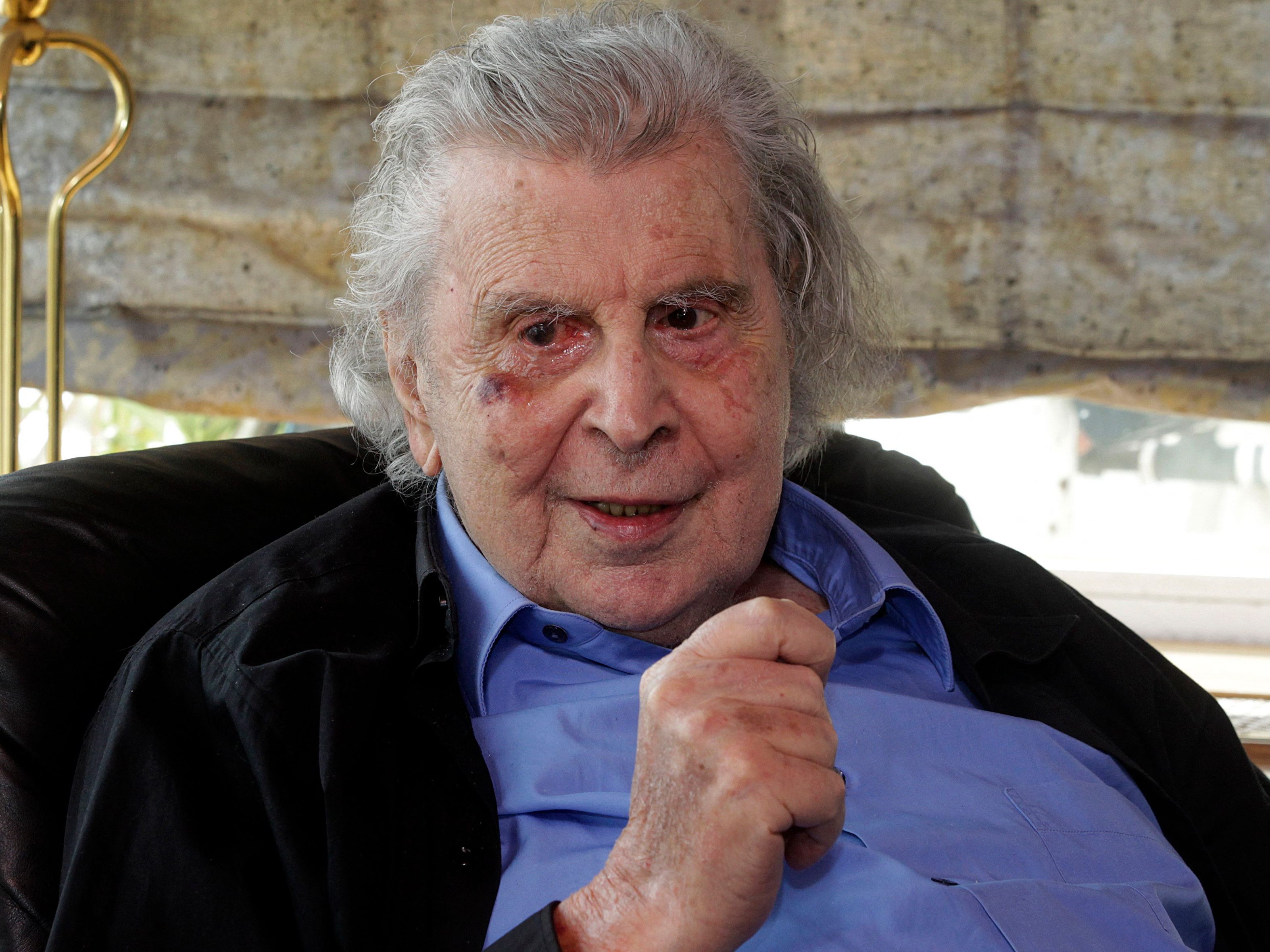 International erlangte Mikis Theodorakis als Musiker, Schriftsteller und Politiker Berühmtheit - unvergessen ist die Filmmusik zu "Alexis Sorbas" International erlangte Mikis Theodorakis als Musiker, Schriftsteller und Politiker Berühmtheit - unvergessen ist die Filmmusik zu "Alexis Sorbas"