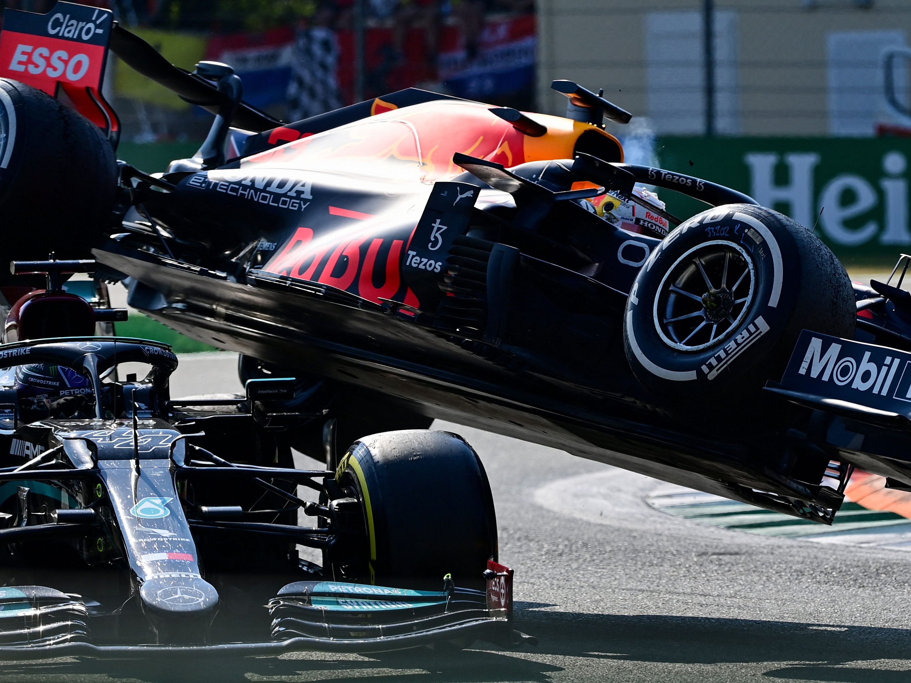 Verstappen und Hamilton kamen nicht ins Ziel Verstappen und Hamilton kamen nicht ins Ziel