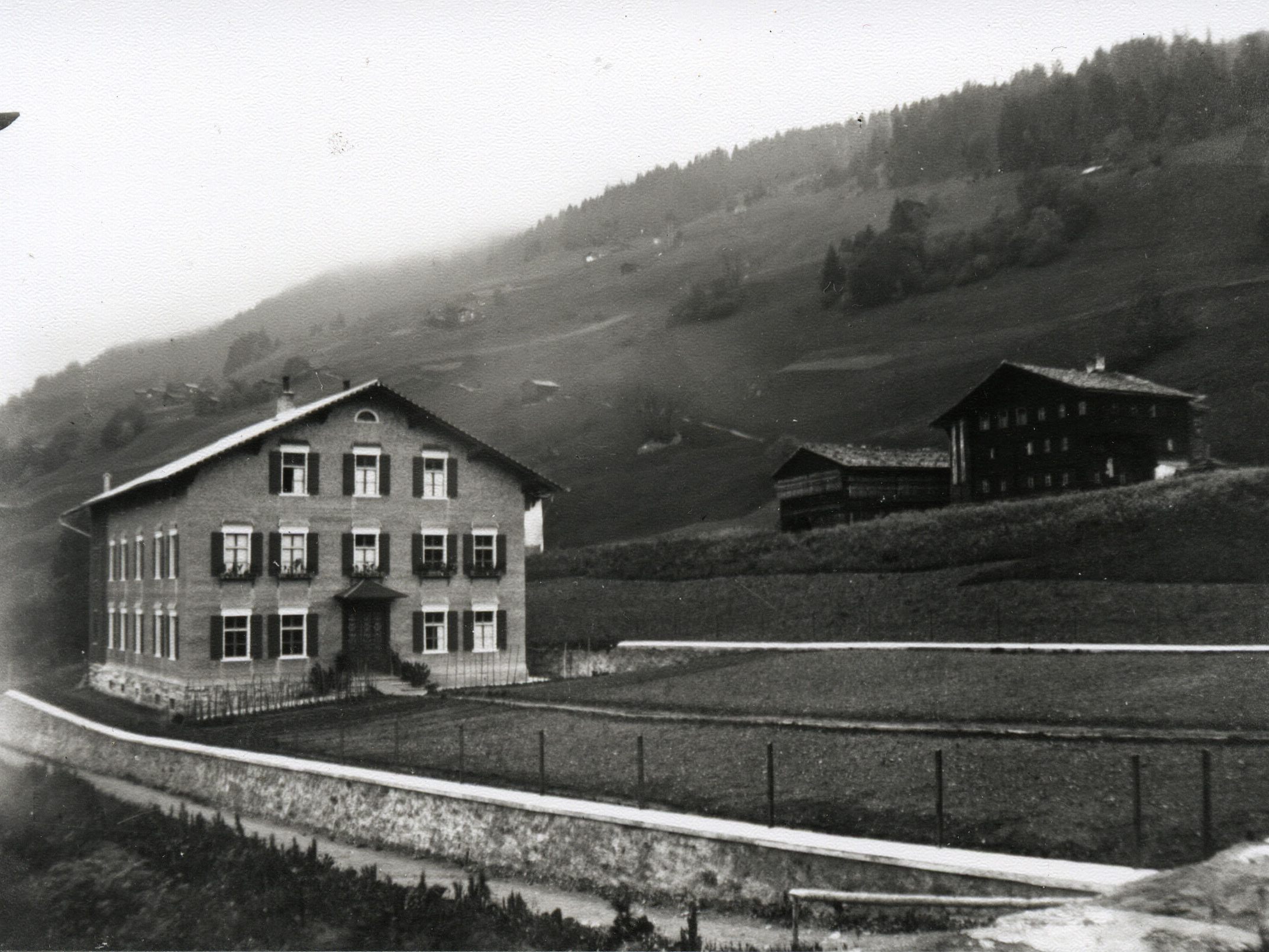 Das ehemalige "Armenhaus" in Bartholomäberg um ca. 1930 Das ehemalige "Armenhaus" in Bartholomäberg um ca. 1930