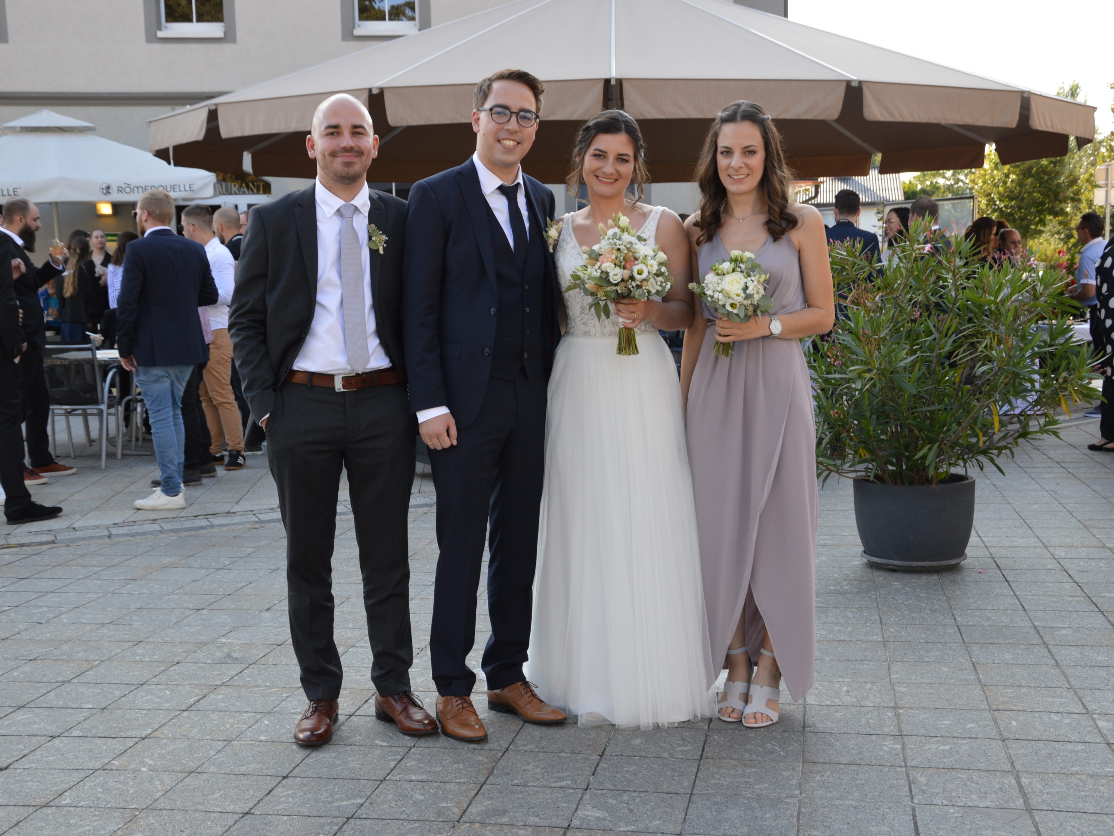 Marina Cancemi und René Deutschmann haben geheiratet. Marina Cancemi und René Deutschmann haben geheiratet.