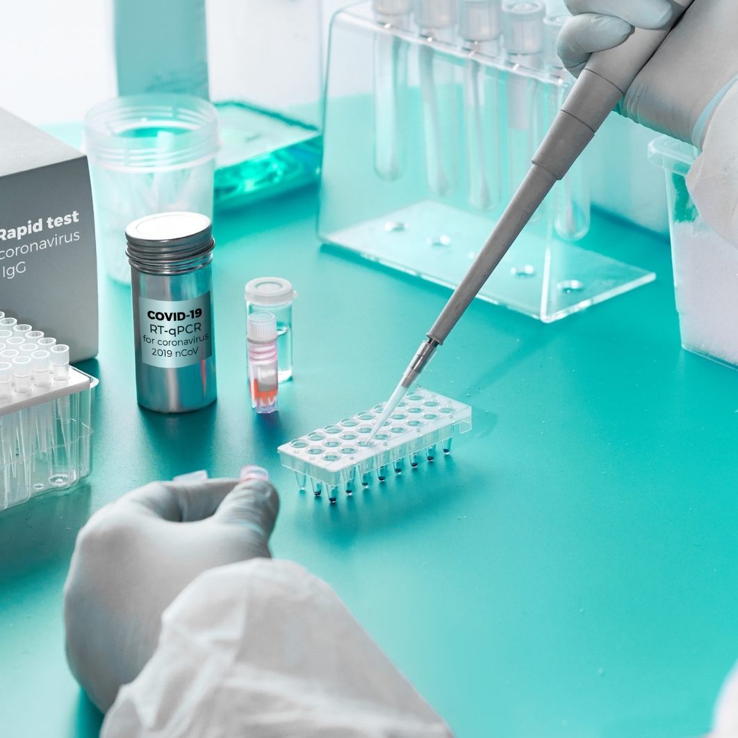 Die Dunkelziffer der Personen mit signifikanten Antikörperspiegeln, die als Nicht-Geimpfte und Nicht-Genesene klassifiziert werden, sei von großem Interesse, da diese ganz wesentlich zu einer Herdenimmunität beitragen.