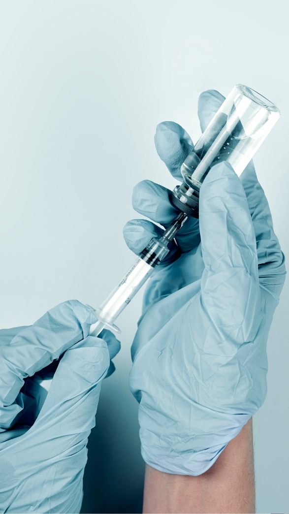 Laut einer Studie würden sich Menschen eher impfen lassen, wenn sie den Impfstoff frei wählen dürften, einen Gutschein bekommen oder Lotterie bekommen würden.