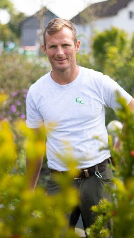 "Jeder Strauch wächst von Natur aus anders und trägt zu einer enormen Varianz an Formen bei." (Matthias Heel, Heel Gartenbau, Satteins)