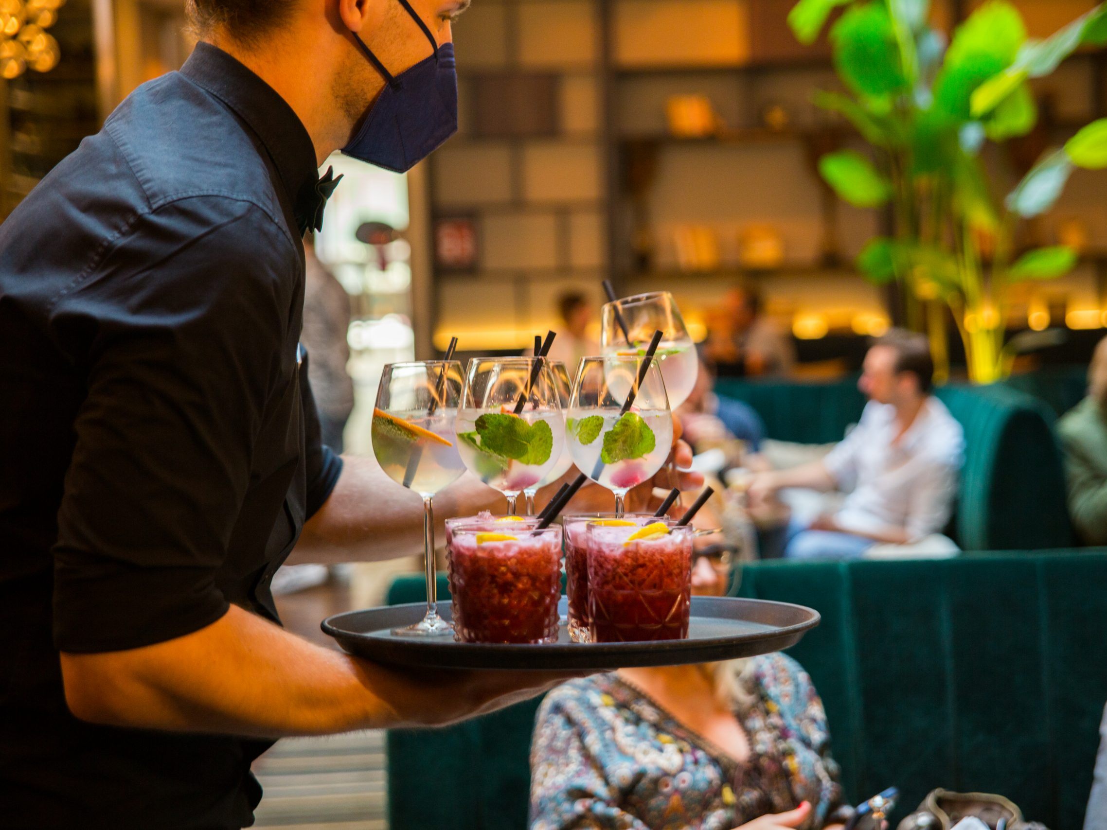 Bei der Wiener Cocktailwoche laden die besten Szenelokals Wiens zu Drinks ein. Bei der Wiener Cocktailwoche laden die besten Szenelokals Wiens zu Drinks ein.