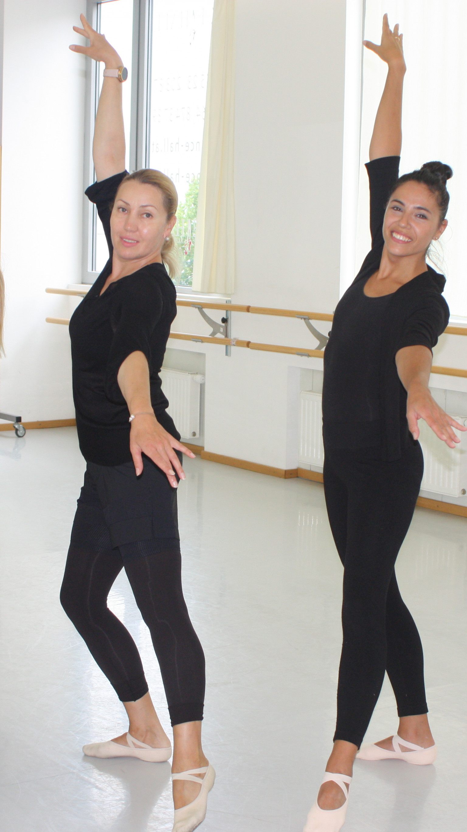 Die Tanzlehrerinnen von Dance Hall Götzis: Carina Huber, Burcu Ucar, Nadja Steiner und Leonie Fleisch.