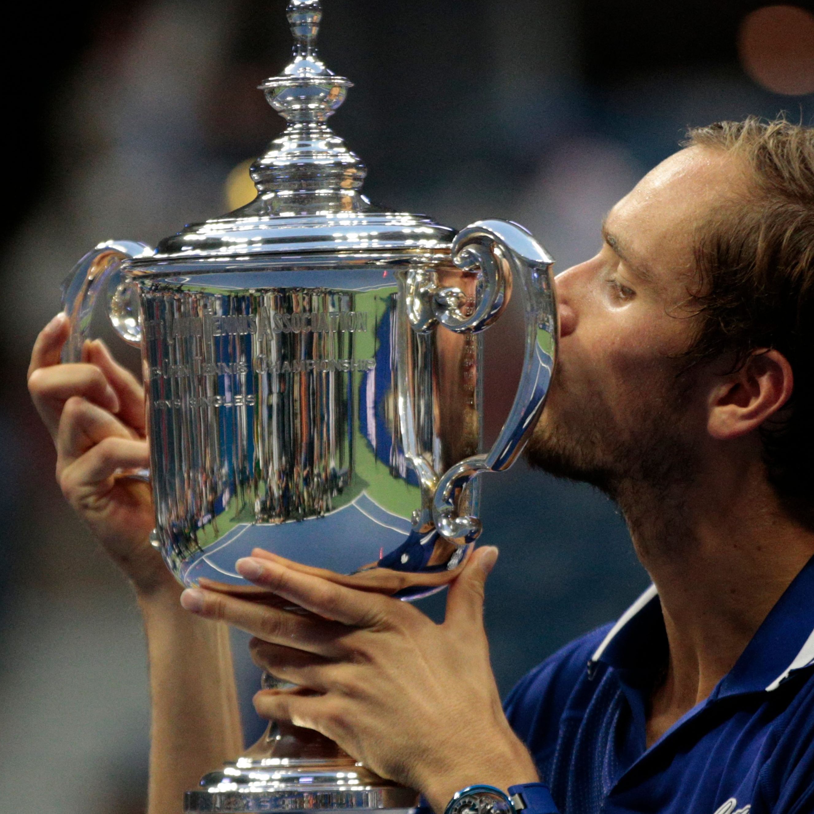 Russe Medwedew fixierte mit 6:4,6:4,6:4 ersten Major-Titel im dritten Finale