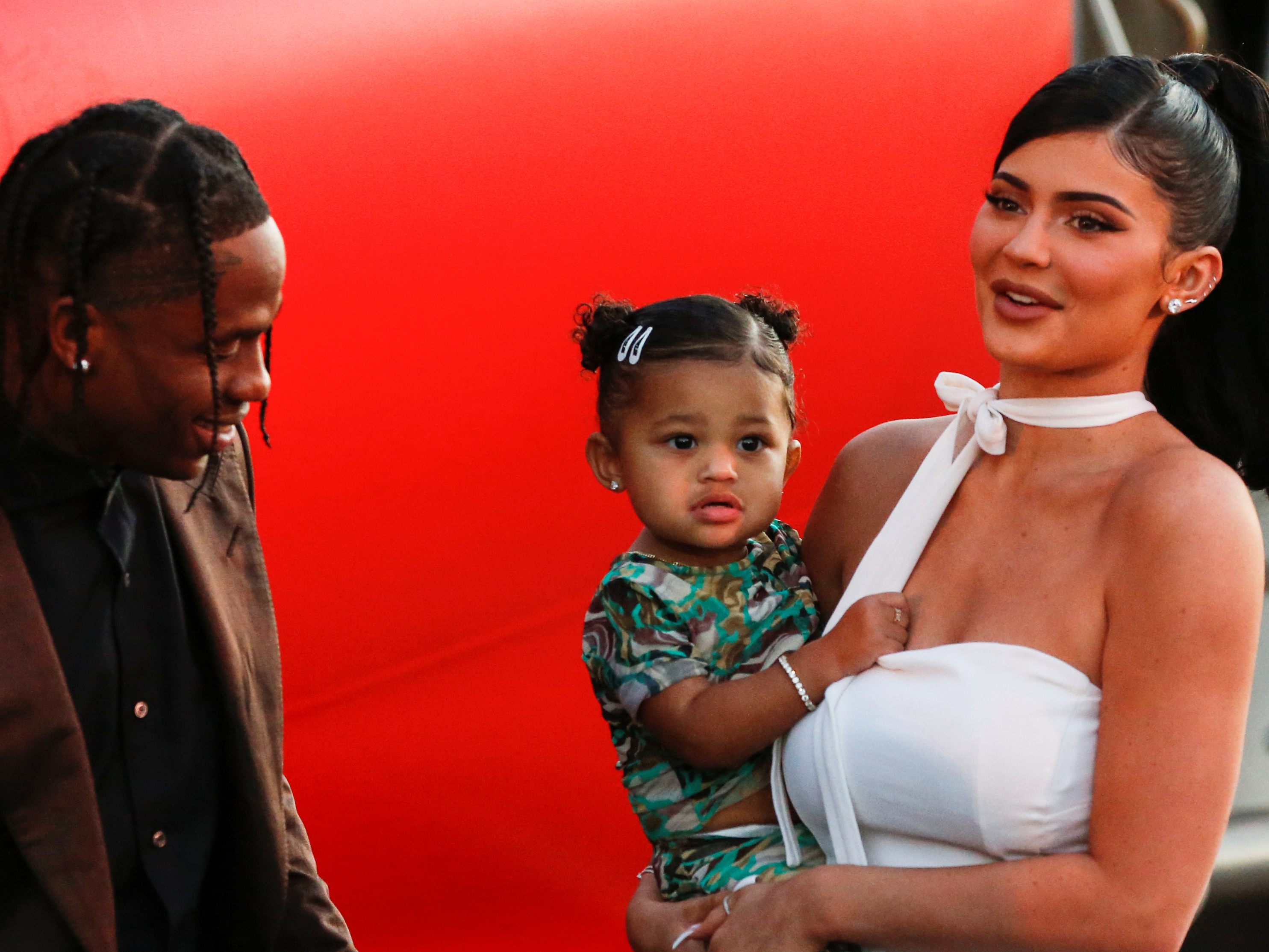 Kylie Jenner und Travis Scott mit Tochter Stormi