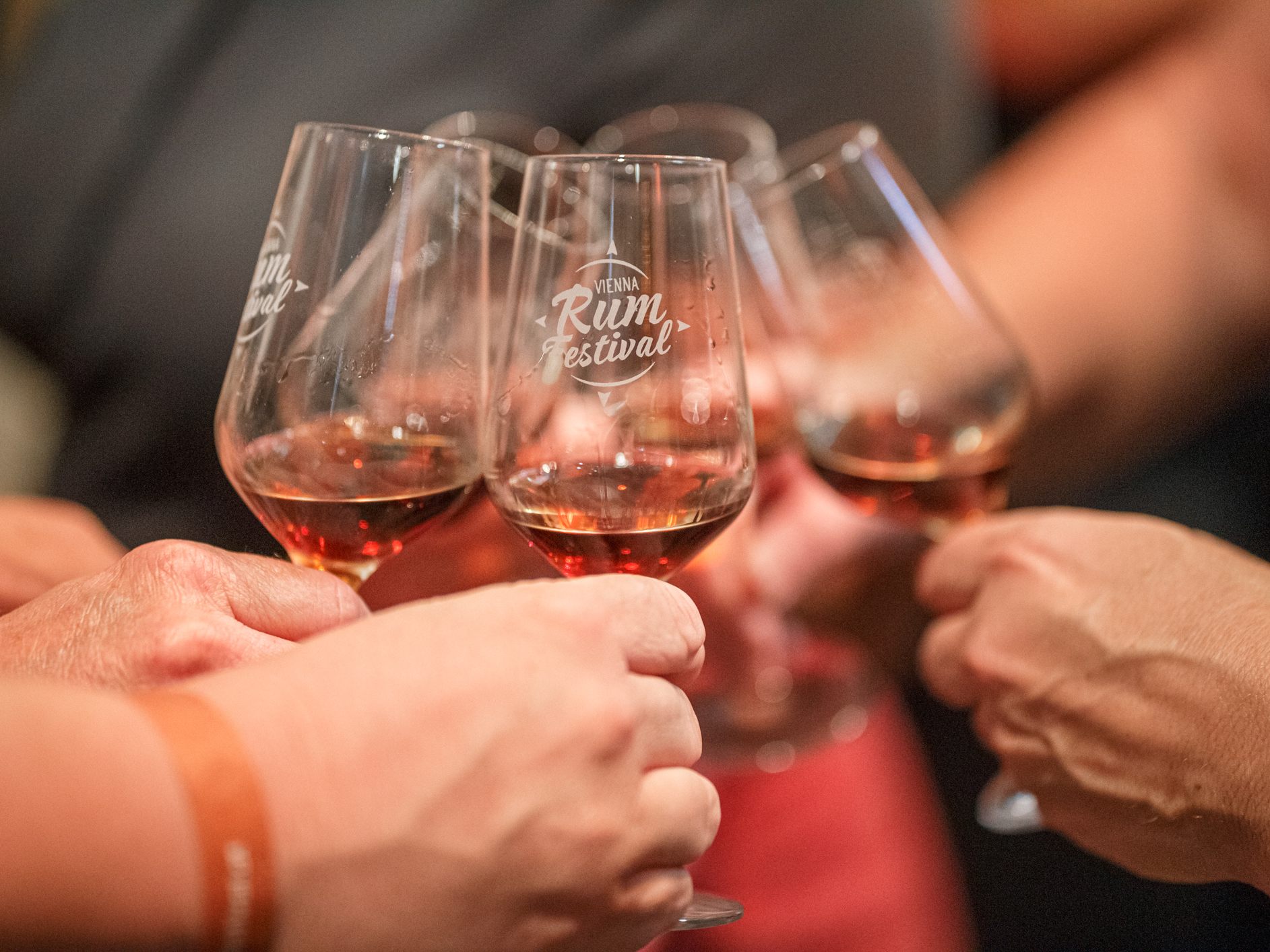 Das 6. Vienna Rumfestival lädt zu Verkostungen in der Ottakringer Brauerei ein. Das 6. Vienna Rumfestival lädt zu Verkostungen in der Ottakringer Brauerei ein.