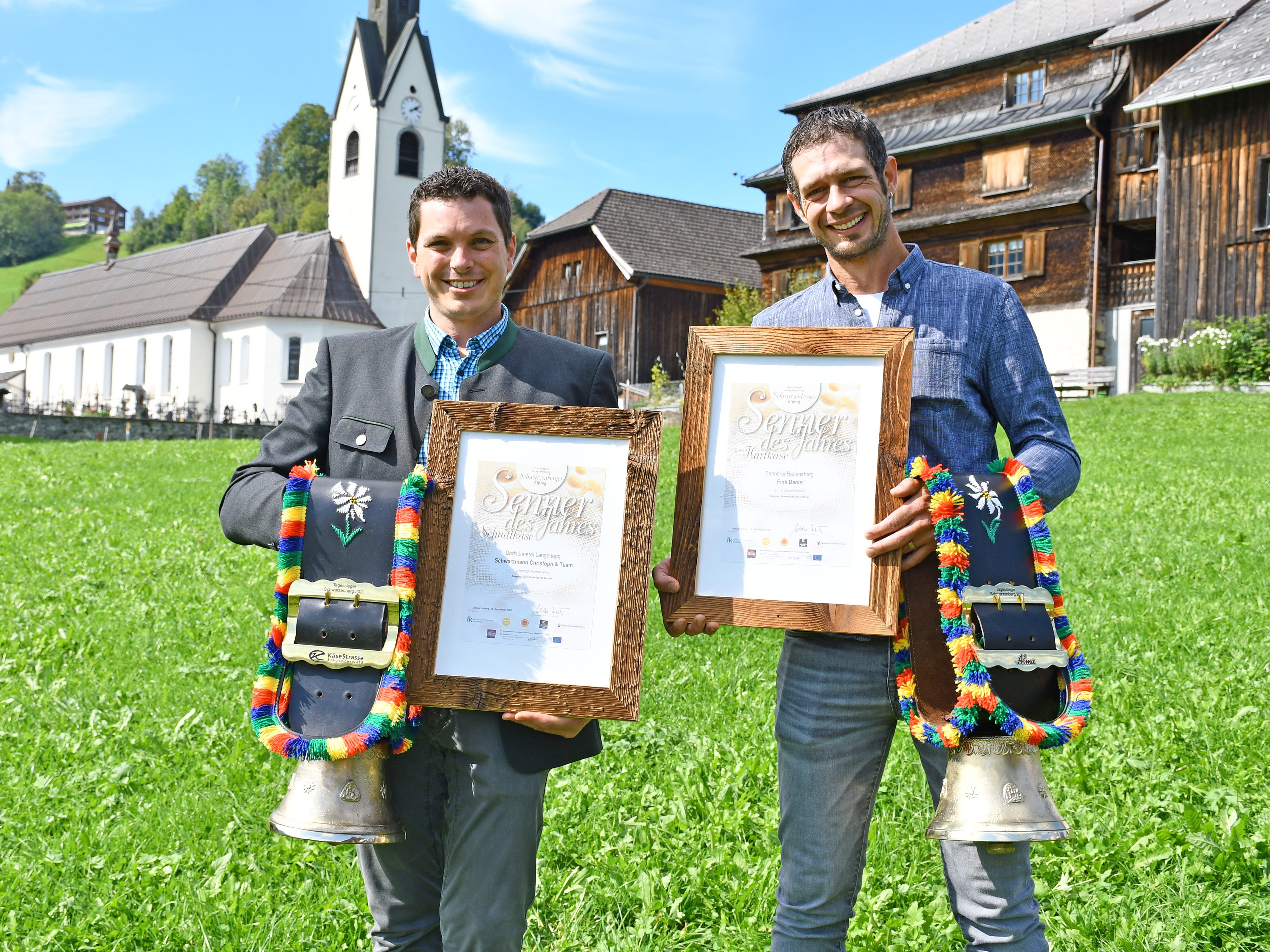 Senner des Jahres 2021 sind Christoph Schwarzmann von der Sennerei Langenegg und Daniel Fink von der Sennerei Riefensberg.