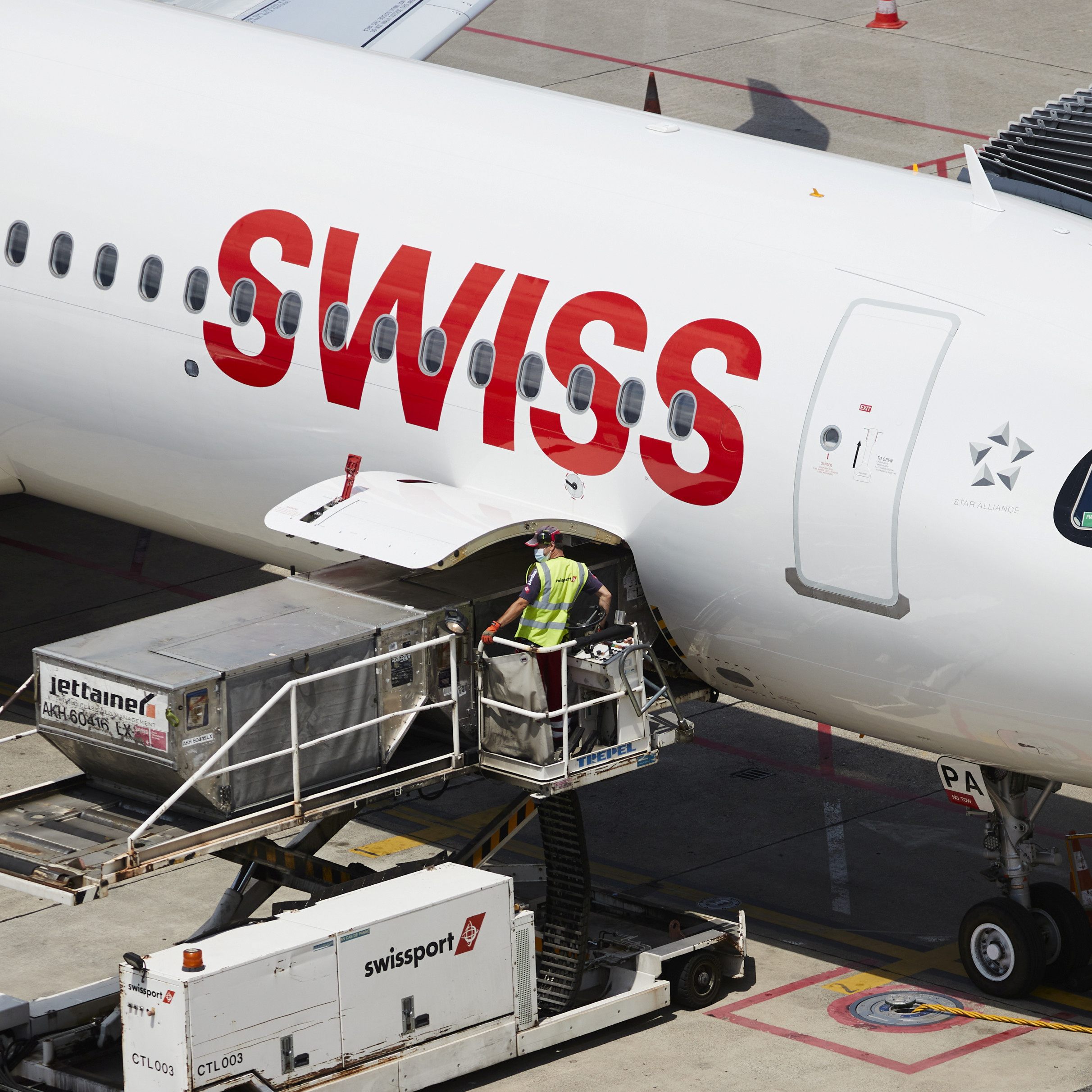 Solange nicht alle Passagiere Masken tragen, bleiben die Swiss-Flieger am Boden. (Symbolbild)