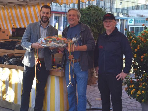 Zwei Jahzehnte lang hat Albert Obwalder in Bludenz mit viel Freude seinen Marktstand betrieben. Zwei Jahzehnte lang hat Albert Obwalder in Bludenz mit viel Freude seinen Marktstand betrieben.