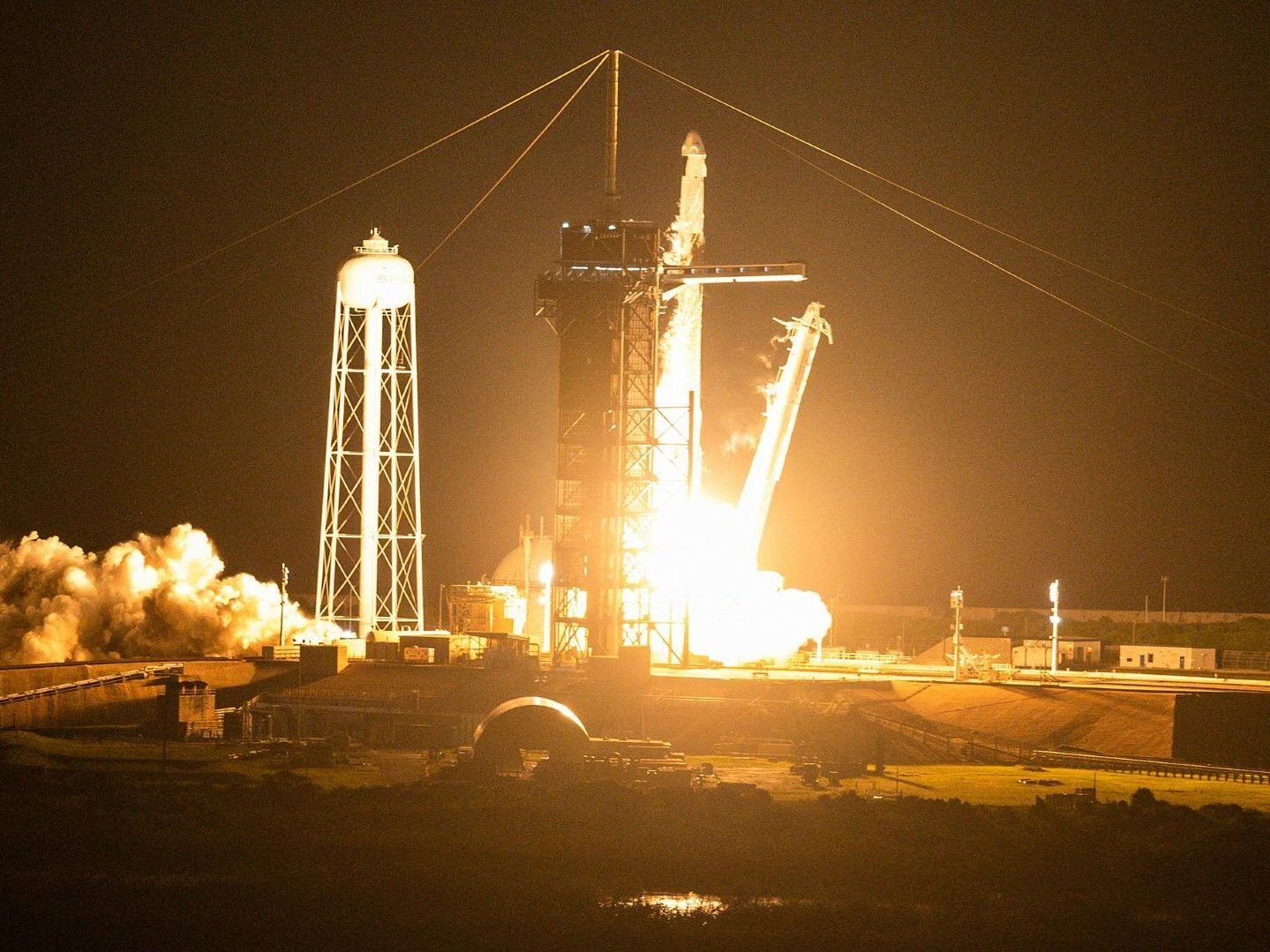 Drei Tage lang werden die Weltraumtouristen im All sein. Drei Tage lang werden die Weltraumtouristen im All sein.