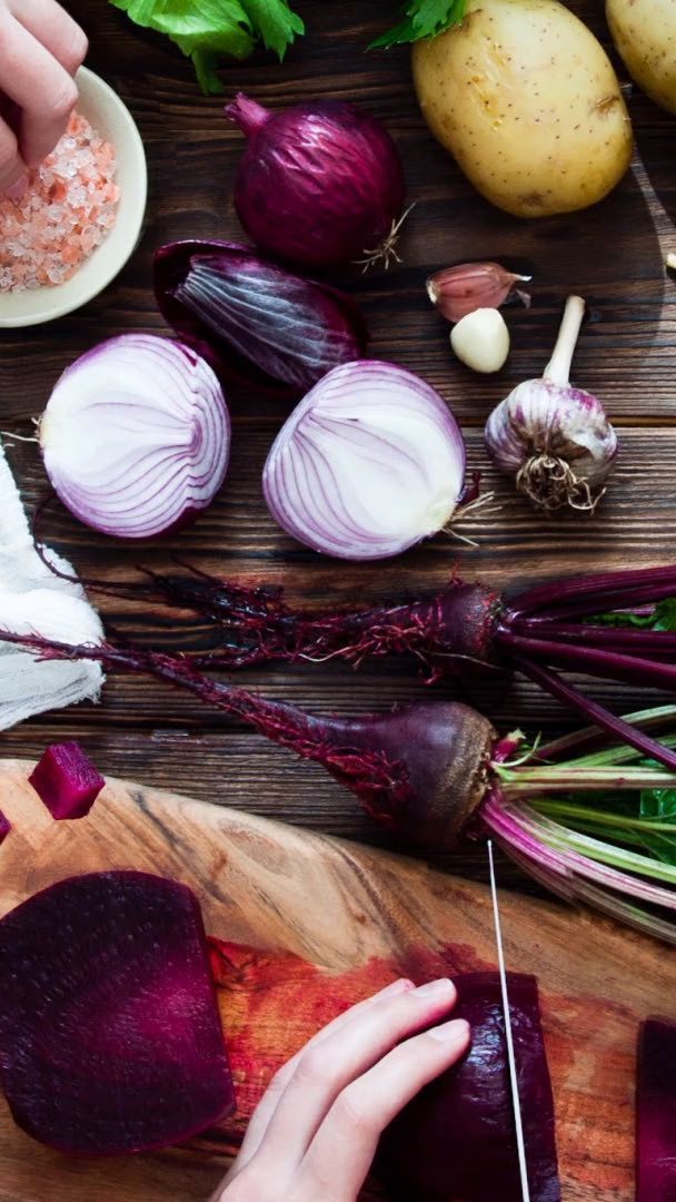 Wer seiner Leber etwas Gutes tun möchte, sollte diese Lebensmittel zu sich nehmen