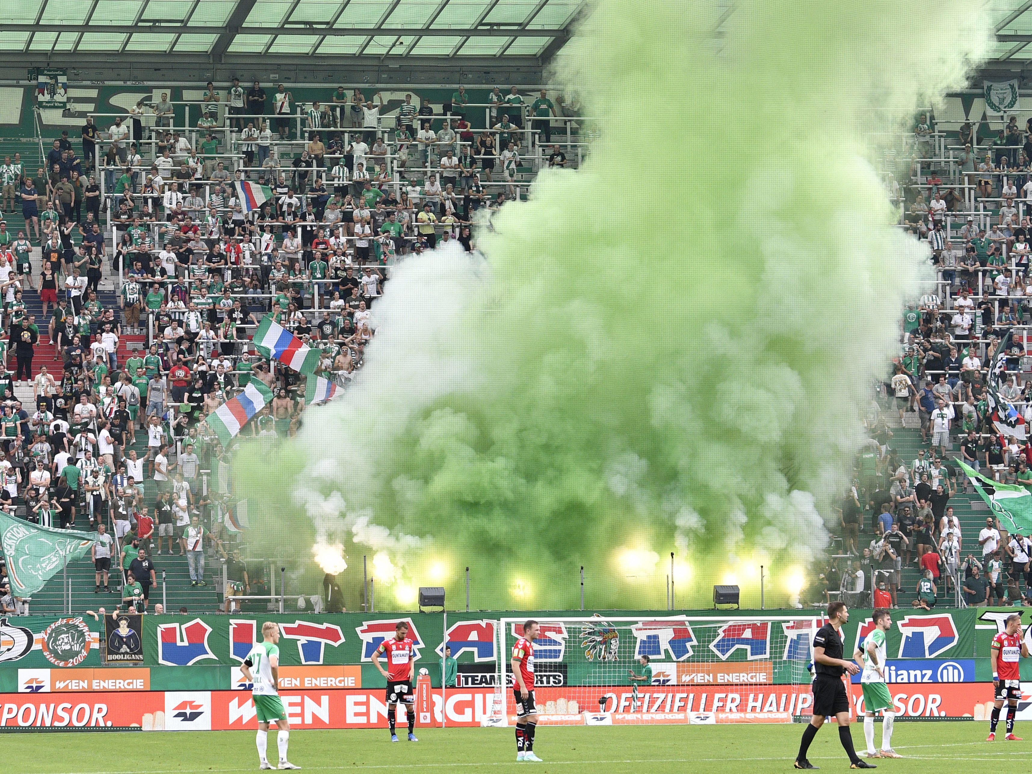 Von der 1G-Regel wären sowohl Spieler, Funktionäre als auch Fans betroffen. Von der 1G-Regel wären sowohl Spieler, Funktionäre als auch Fans betroffen.