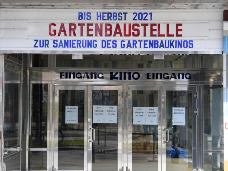Die Kinos, wie das Gartenbaukino in Wien, traf die Corona-Krise hart. Jetzt steigen die Besucherzahlen wieder. Die Kinos, wie das Gartenbaukino in Wien, traf die Corona-Krise hart. Jetzt steigen die Besucherzahlen wieder.