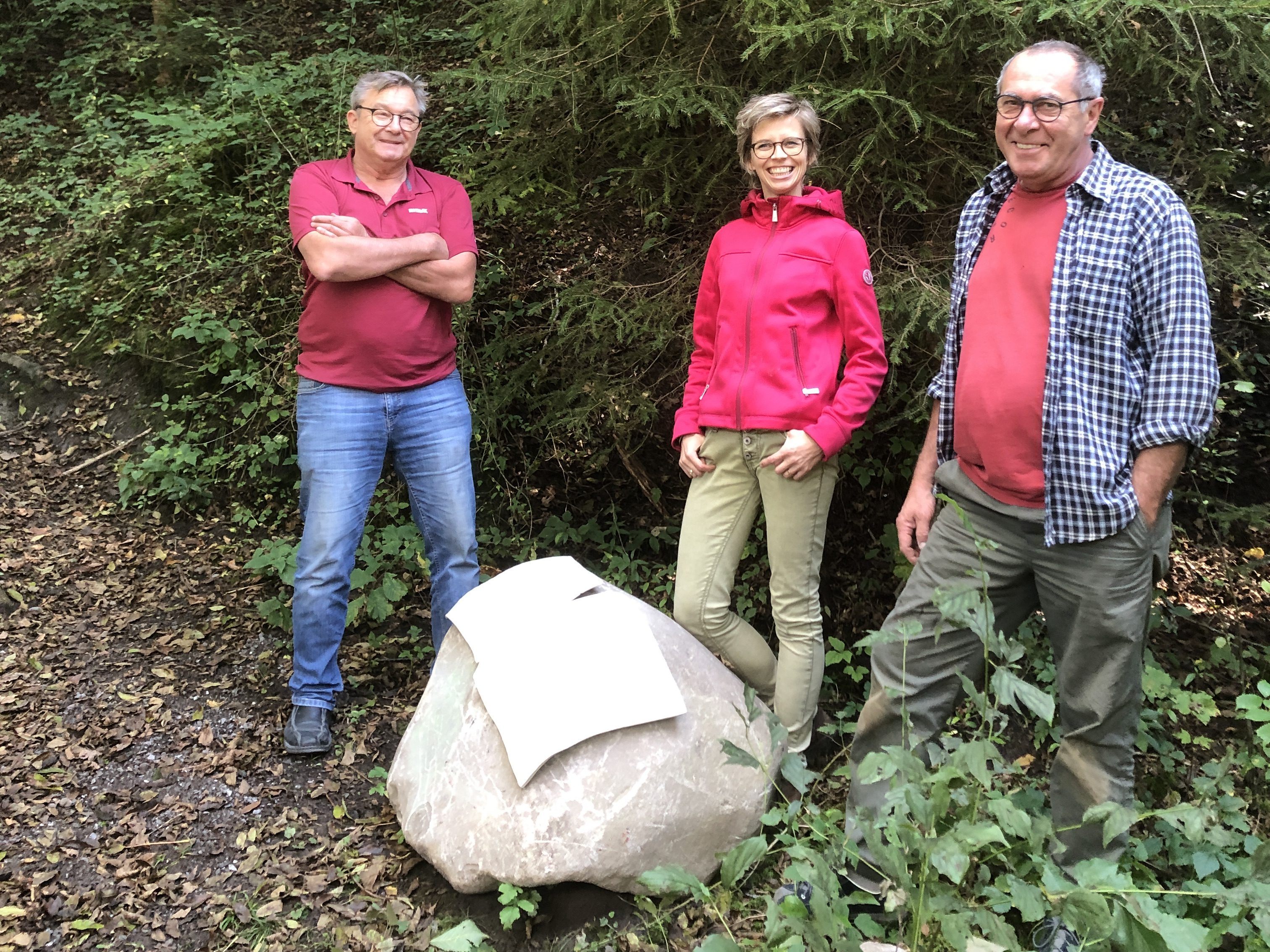 Bildhauer Udo Rabensteiner, Initiatorin Doris Franz,  Keramikkünstler Mario Meusburger (v.l.).