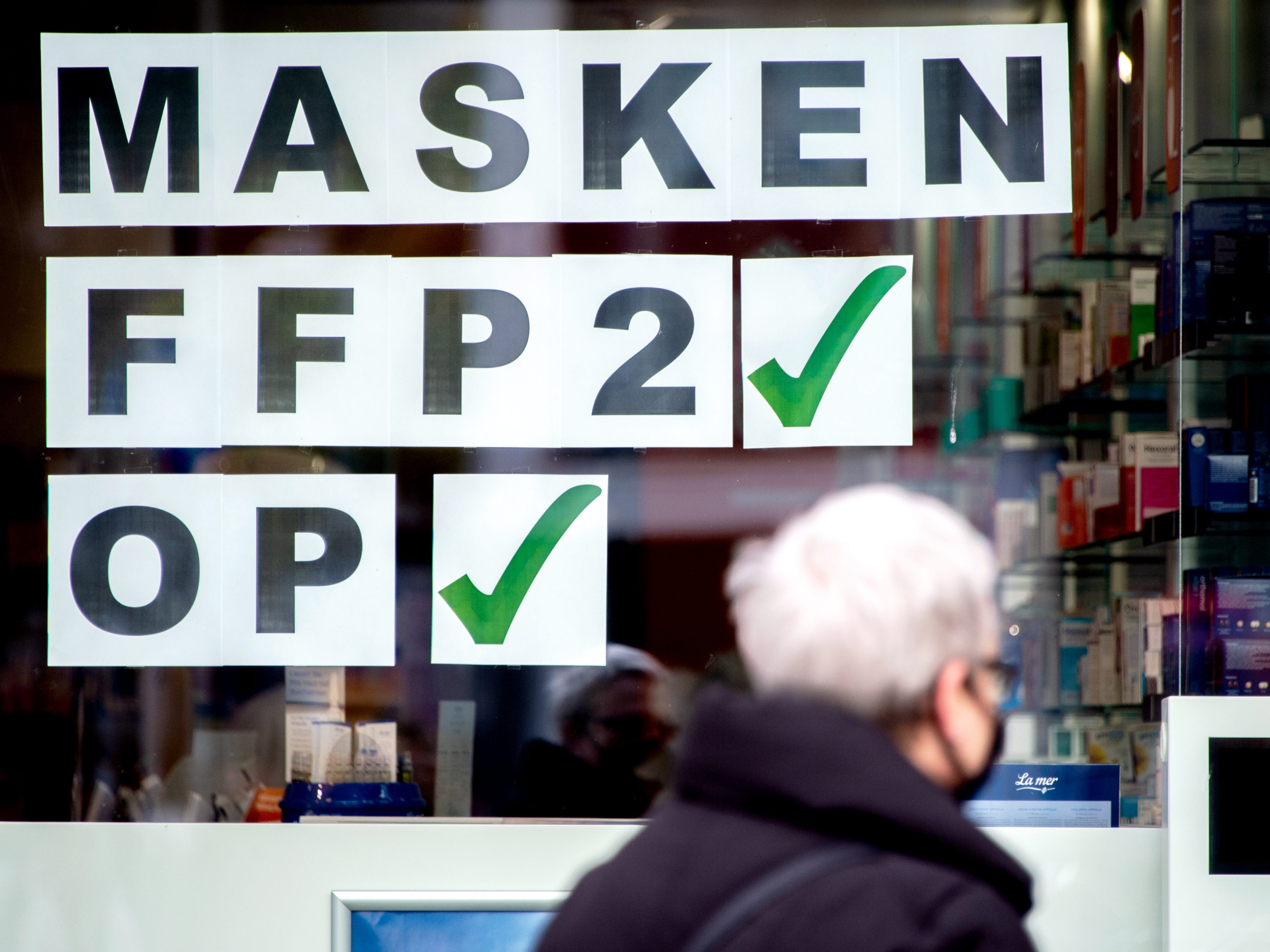 Die FFP2-Masken kehren wieder in unser Leben zurück. Die FFP2-Masken kehren wieder in unser Leben zurück.