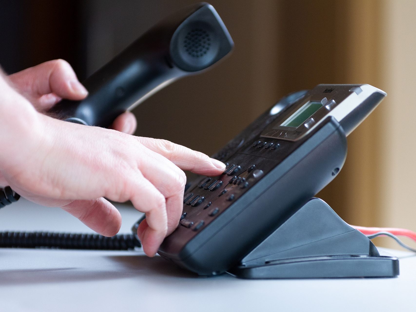 Mit der Wiedereinführung der telefonischen Krankmeldung reagiert die ÖGK auf die steigenden Corona-Zahlen. Mit der Wiedereinführung der telefonischen Krankmeldung reagiert die ÖGK auf die steigenden Corona-Zahlen.