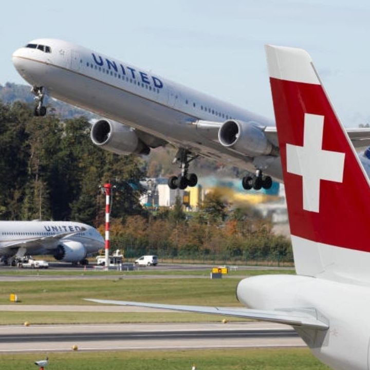 United Airlines und Swiss kündigen Impf-Verweigerer.