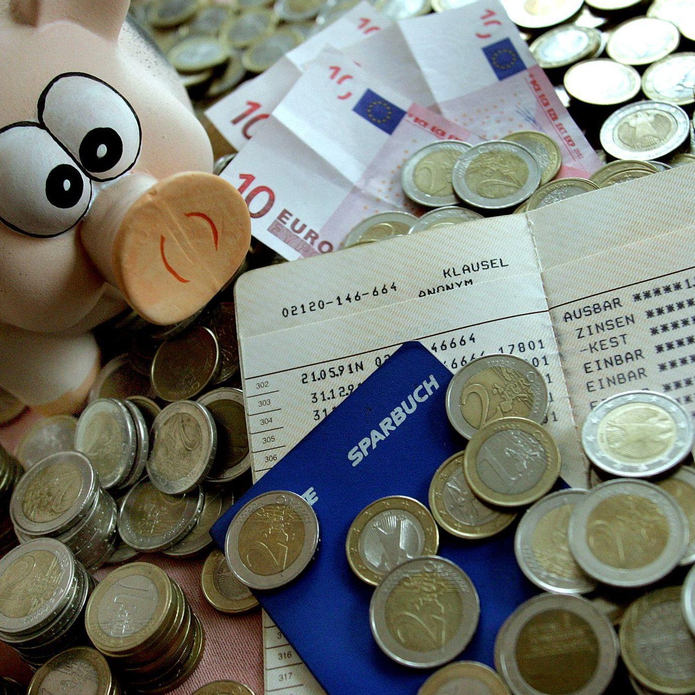 Der Weltspartag 2021 steht im Schatten von Corona-Krise und Niedrigzinsen.