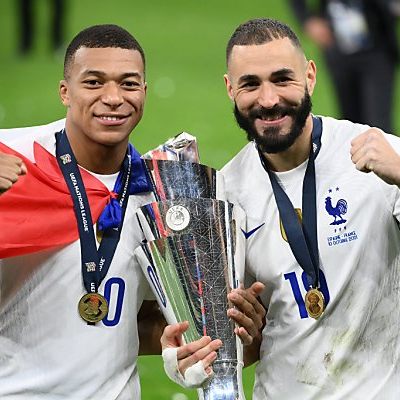 Frankreichs Matchwinner in der Nations League: Mbappe (l) und Benzema