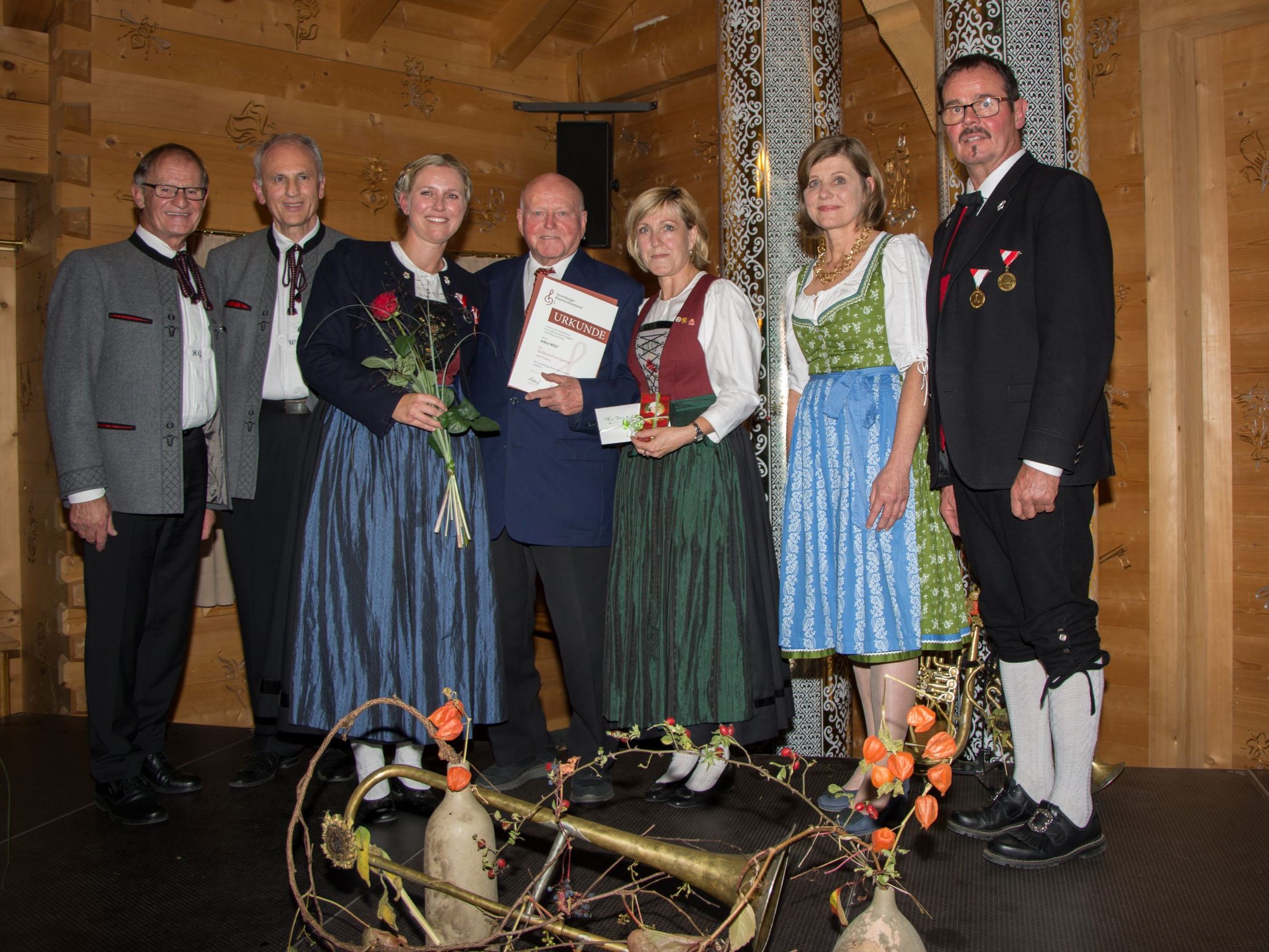 Gratulation dem geehrten Arthur Wolf für sein 70 jähriges Musikantenjubiläum Gratulation dem geehrten Arthur Wolf für sein 70 jähriges Musikantenjubiläum