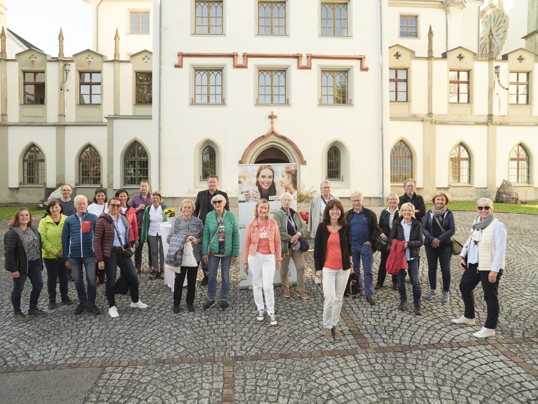 GUTA Teilnehmer mit GF Wolfgang Sieber und Obfrau Monika Mair-Fleisch GUTA Teilnehmer mit GF Wolfgang Sieber und Obfrau Monika Mair-Fleisch