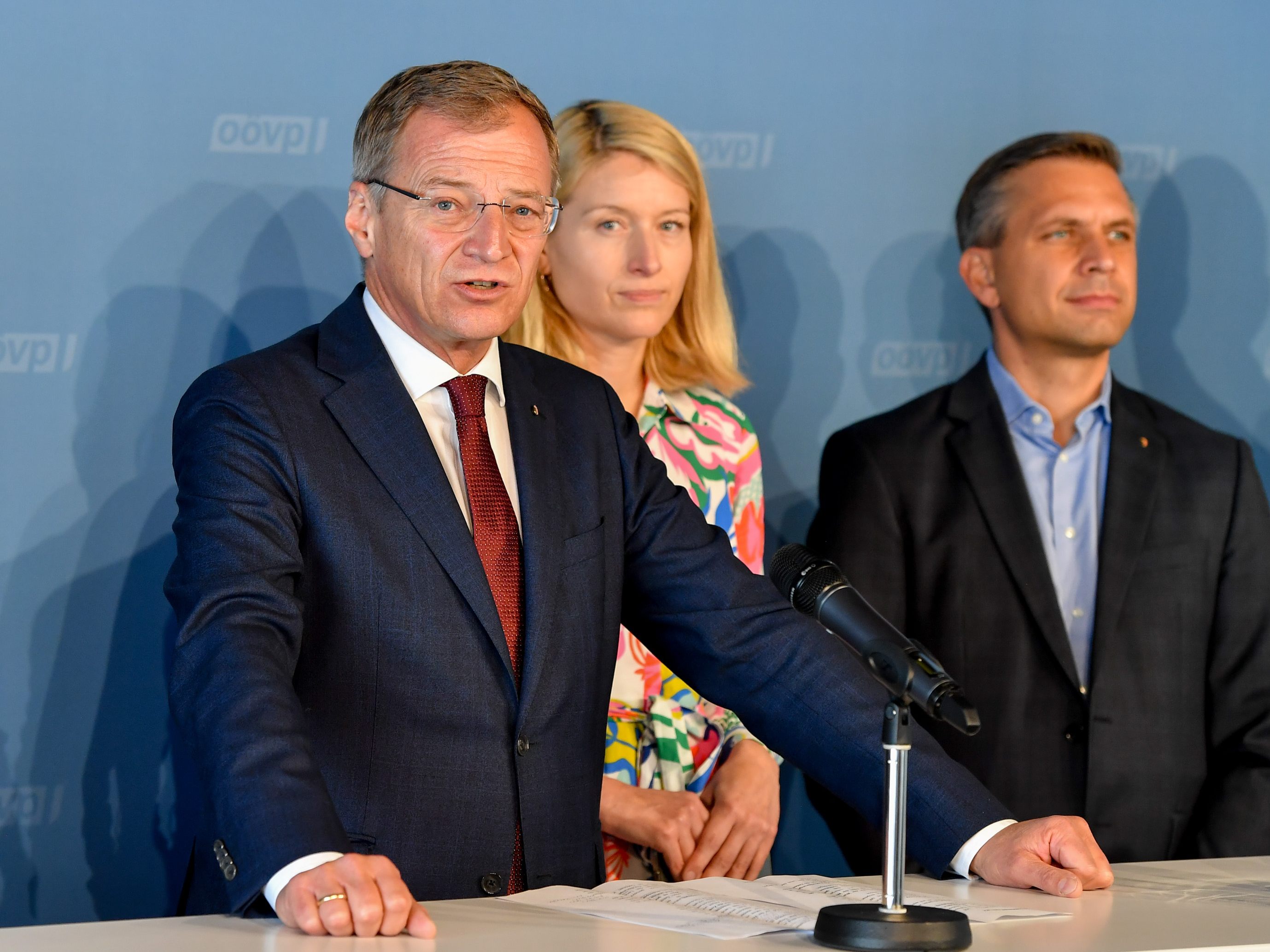 Thomas Stelzer wurde mit beinahe drei Viertel der Stimmen zum oberösterreichischen Landeshauptmann gewählt. Thomas Stelzer wurde mit beinahe drei Viertel der Stimmen zum oberösterreichischen Landeshauptmann gewählt.