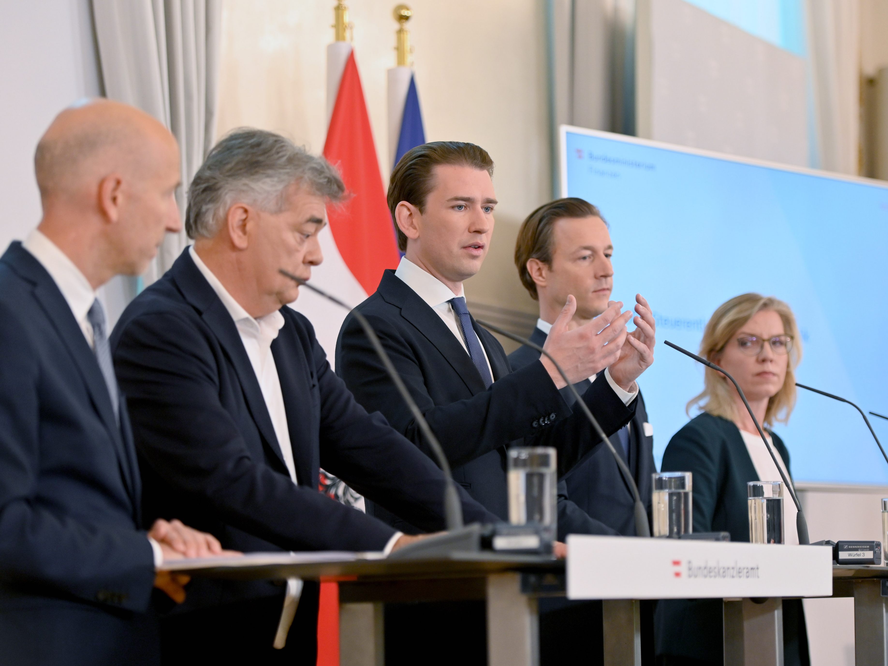 Die Regierung sorgt für eine Änderung bei der Einkommenssteuer in der 2. und 3. Stufe. Die Regierung sorgt für eine Änderung bei der Einkommenssteuer in der 2. und 3. Stufe.