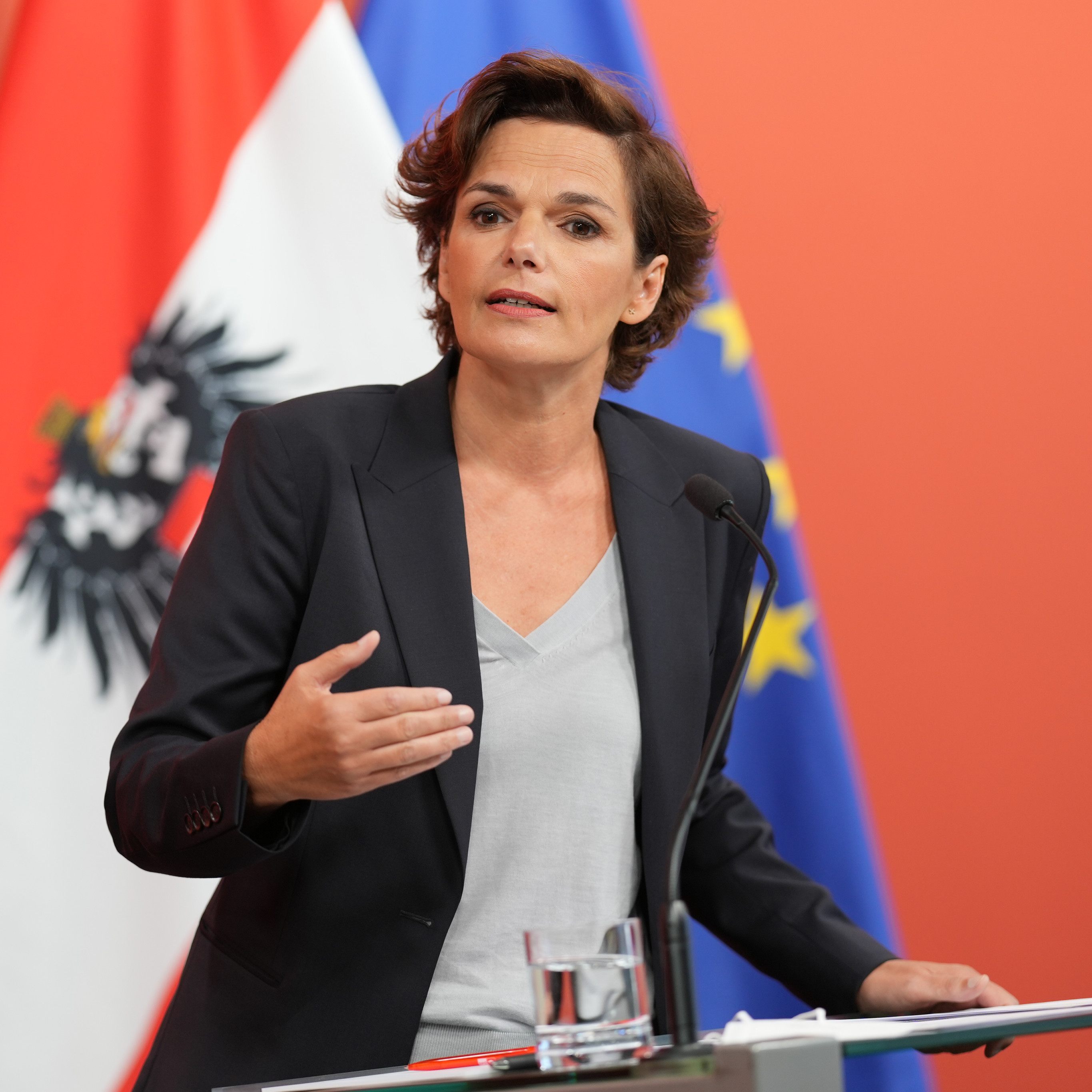 SPÖ-Bundesparteivorsitzende Pamela Rendi-Wagner fordert eine befristete Umsatzsteuer-Halbierung für Gas und Strom.