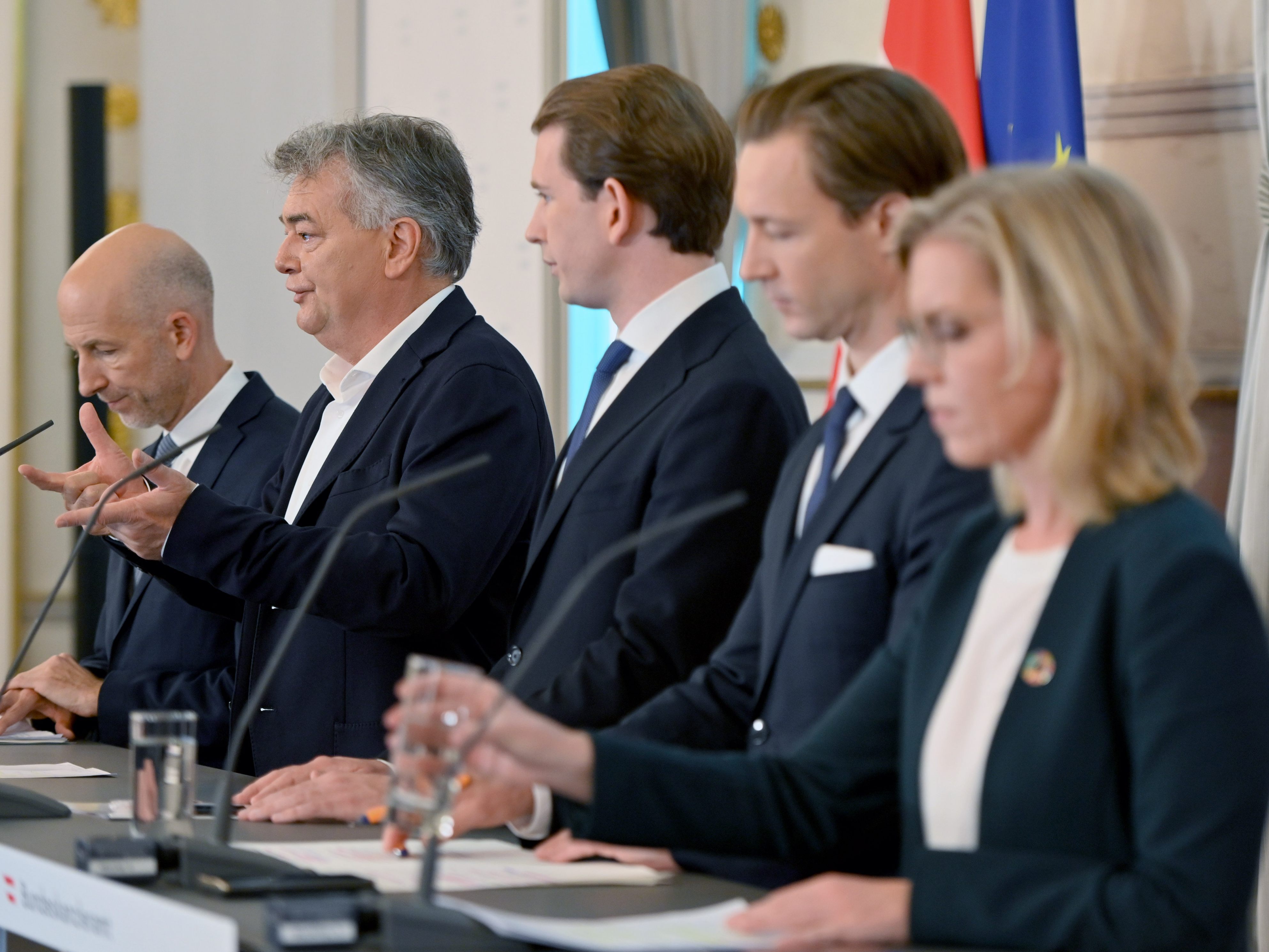 Der Sonntag hatte eine Steuerreform-Pressekonferenz im Gepäck. Der Sonntag hatte eine Steuerreform-Pressekonferenz im Gepäck.