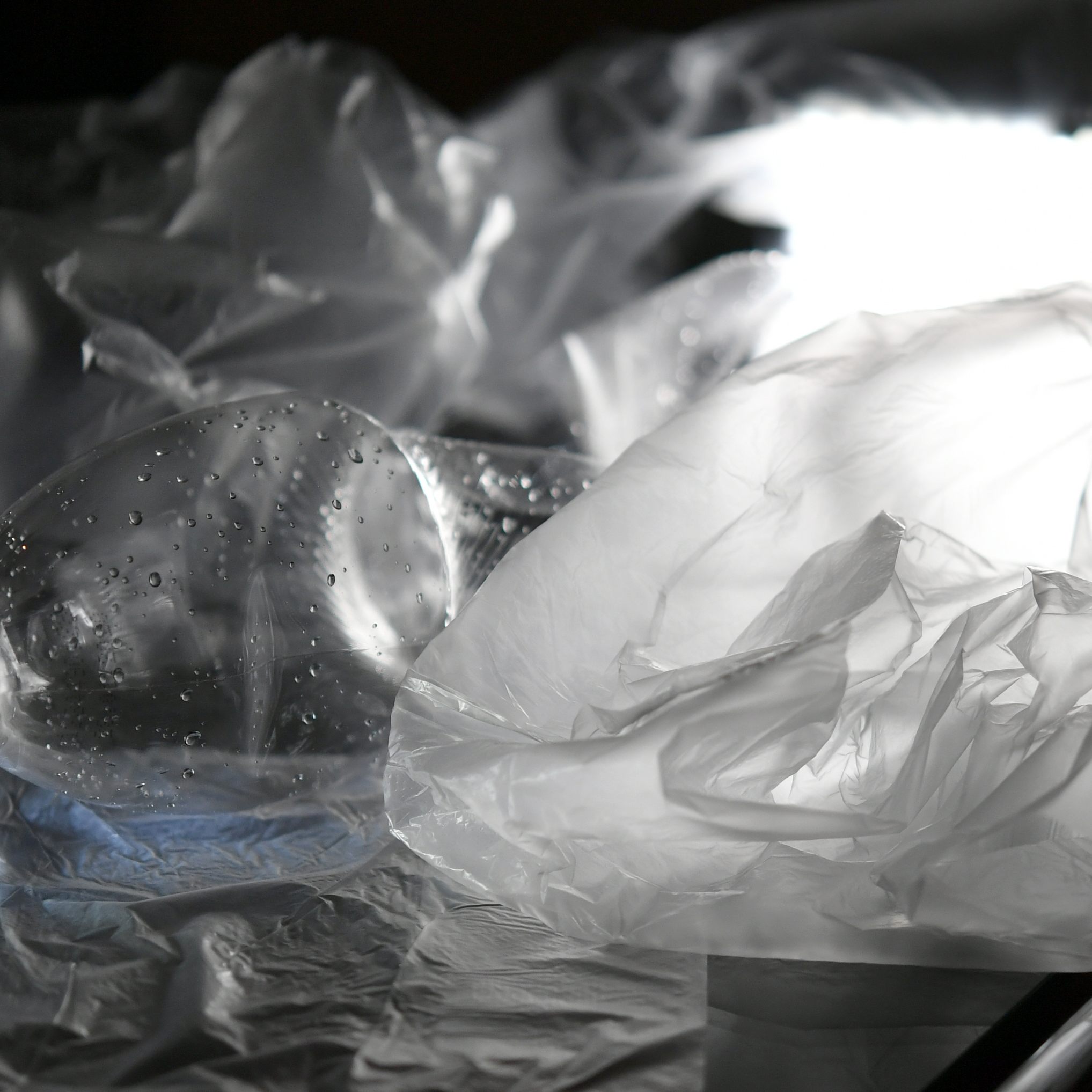 Der Abfall umfasst zunehmend mehr Plastik.