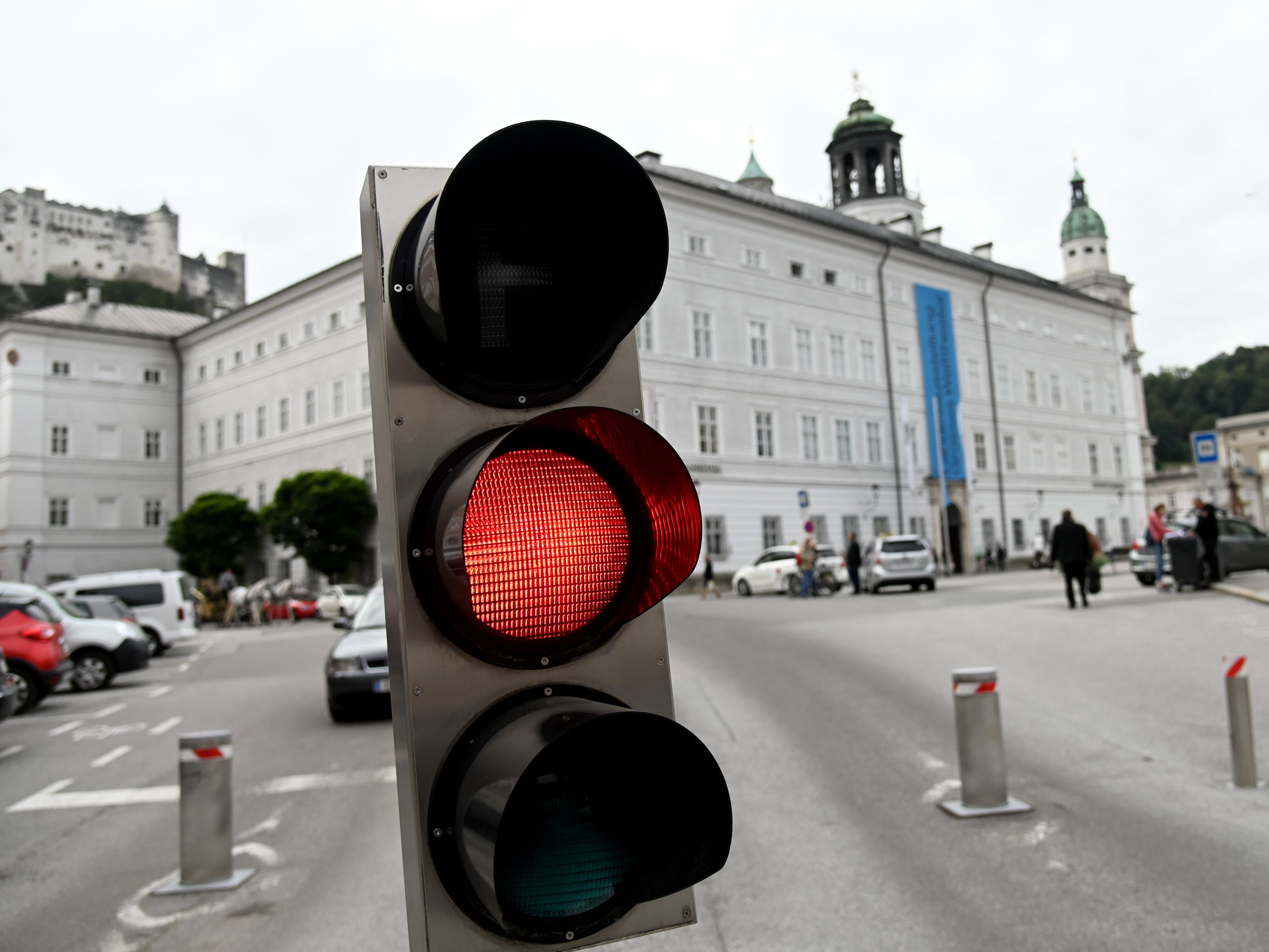 Die Corona-Ampel soll nicht bleiben - zumindest wenn es nach Hoteliers in Salzburg geht. Die Corona-Ampel soll nicht bleiben - zumindest wenn es nach Hoteliers in Salzburg geht.