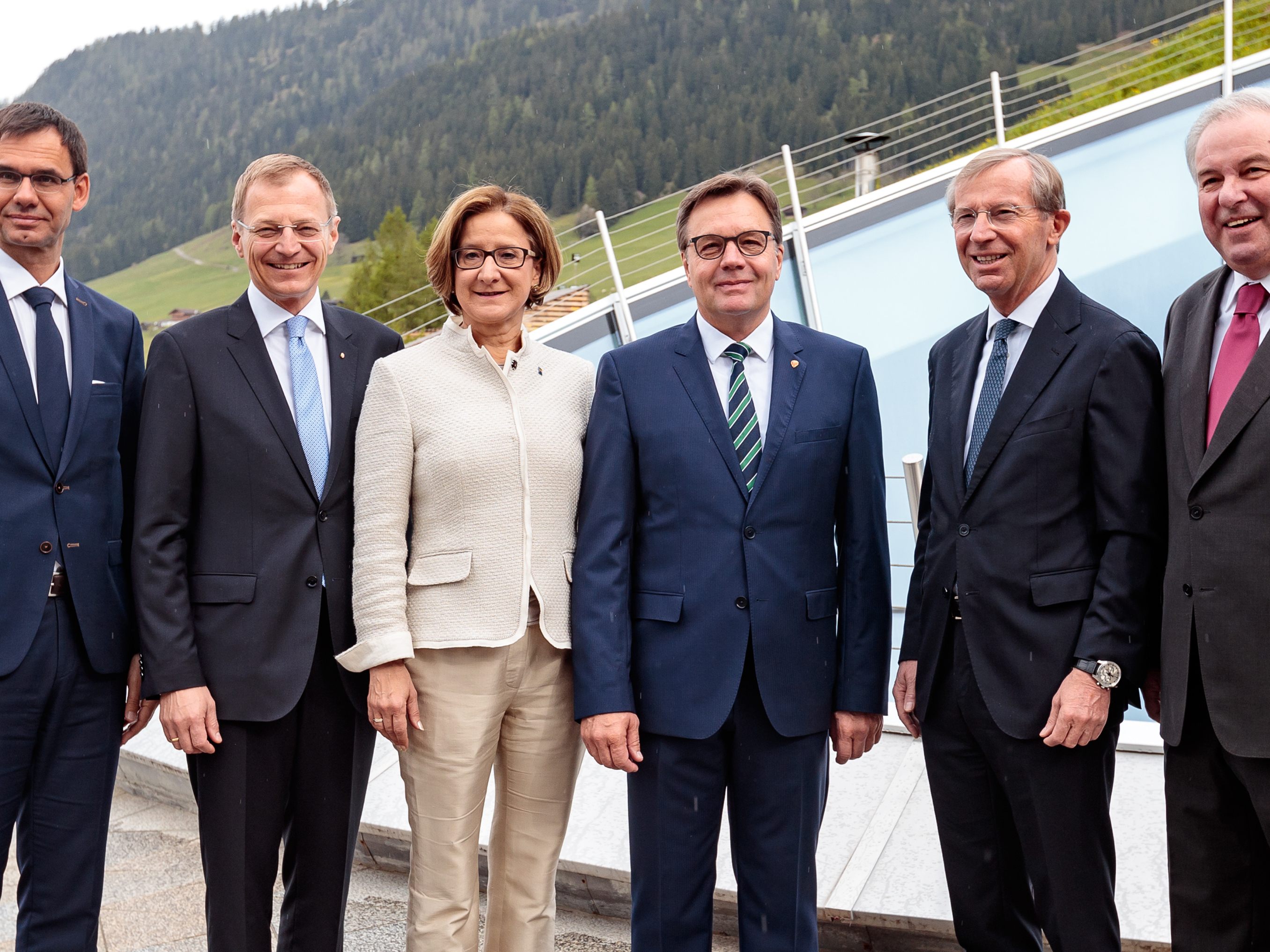 Die ÖVP-Granden begrüßen Kurz' Schritt. Die ÖVP-Granden begrüßen Kurz' Schritt.