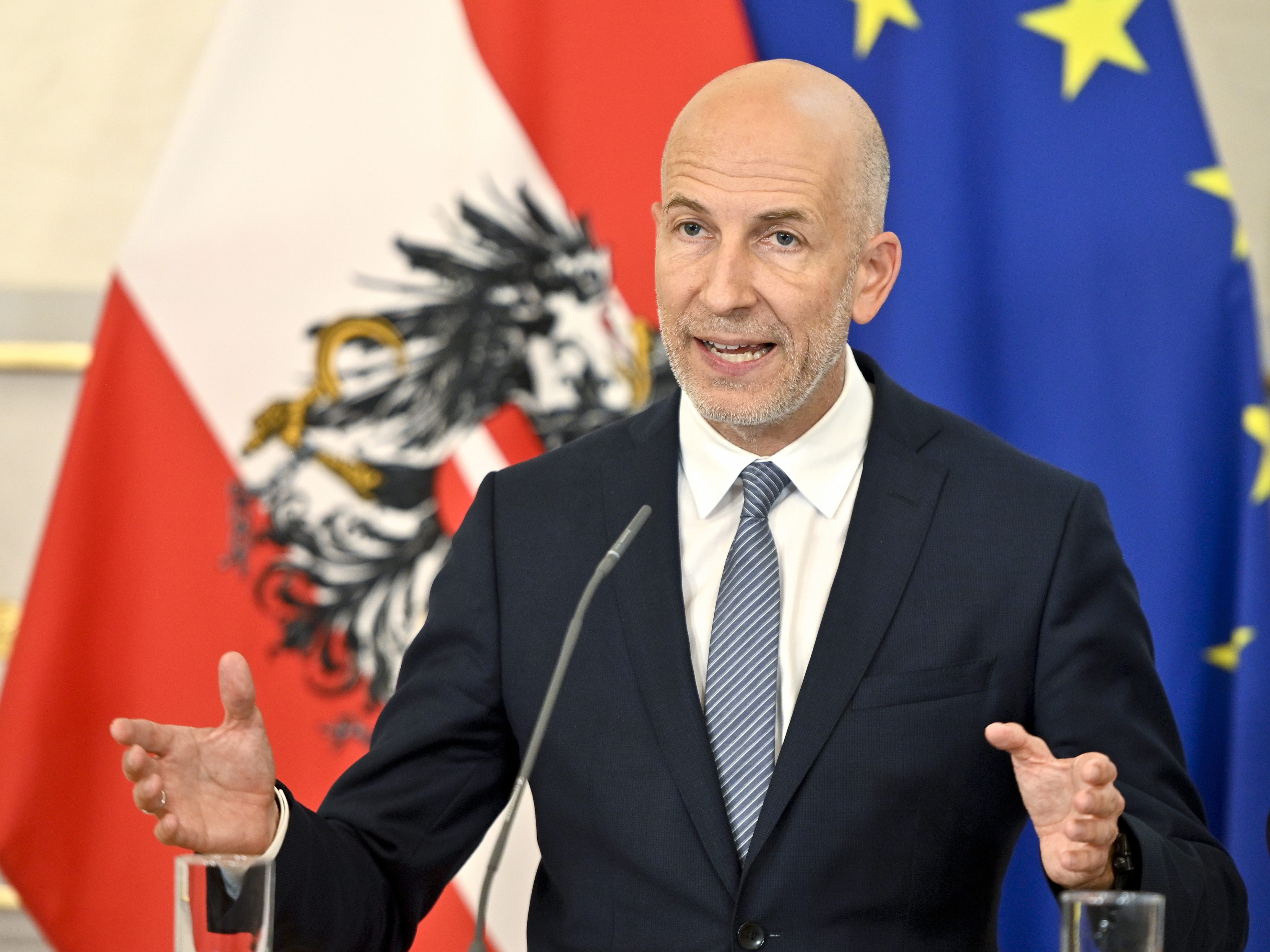 Für Arbeitsminister Martin Kocher (ÖVP) ist weiterhin die größte Herausforderung die Langzeitarbeitslosigkeit. Für Arbeitsminister Martin Kocher (ÖVP) ist weiterhin die größte Herausforderung die Langzeitarbeitslosigkeit.