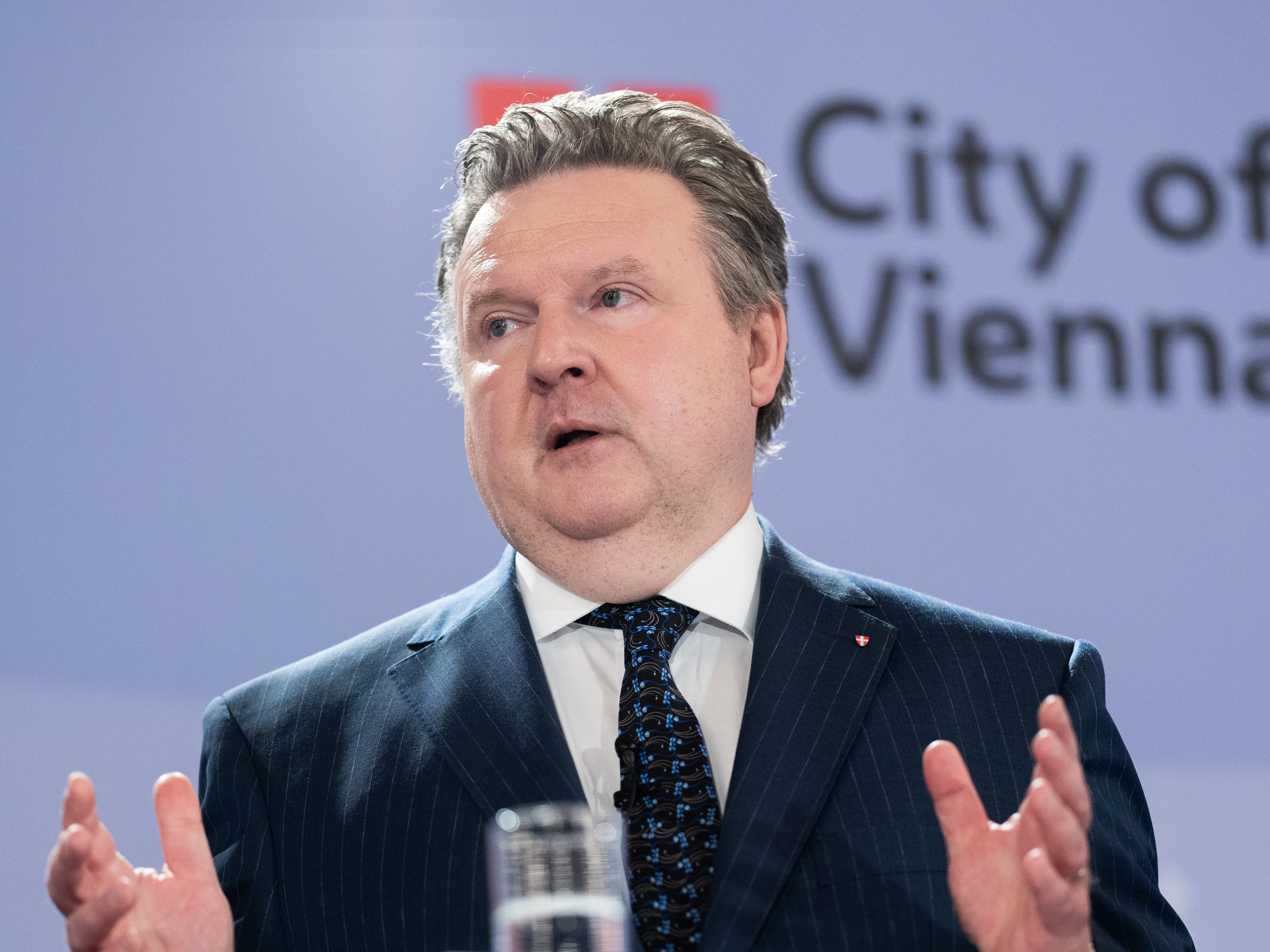 Der Wiener Bürgermeister Michael Ludwig ist bei den Beratungen zu Corona-Maßnahmen mit dabei. Der Wiener Bürgermeister Michael Ludwig ist bei den Beratungen zu Corona-Maßnahmen mit dabei.