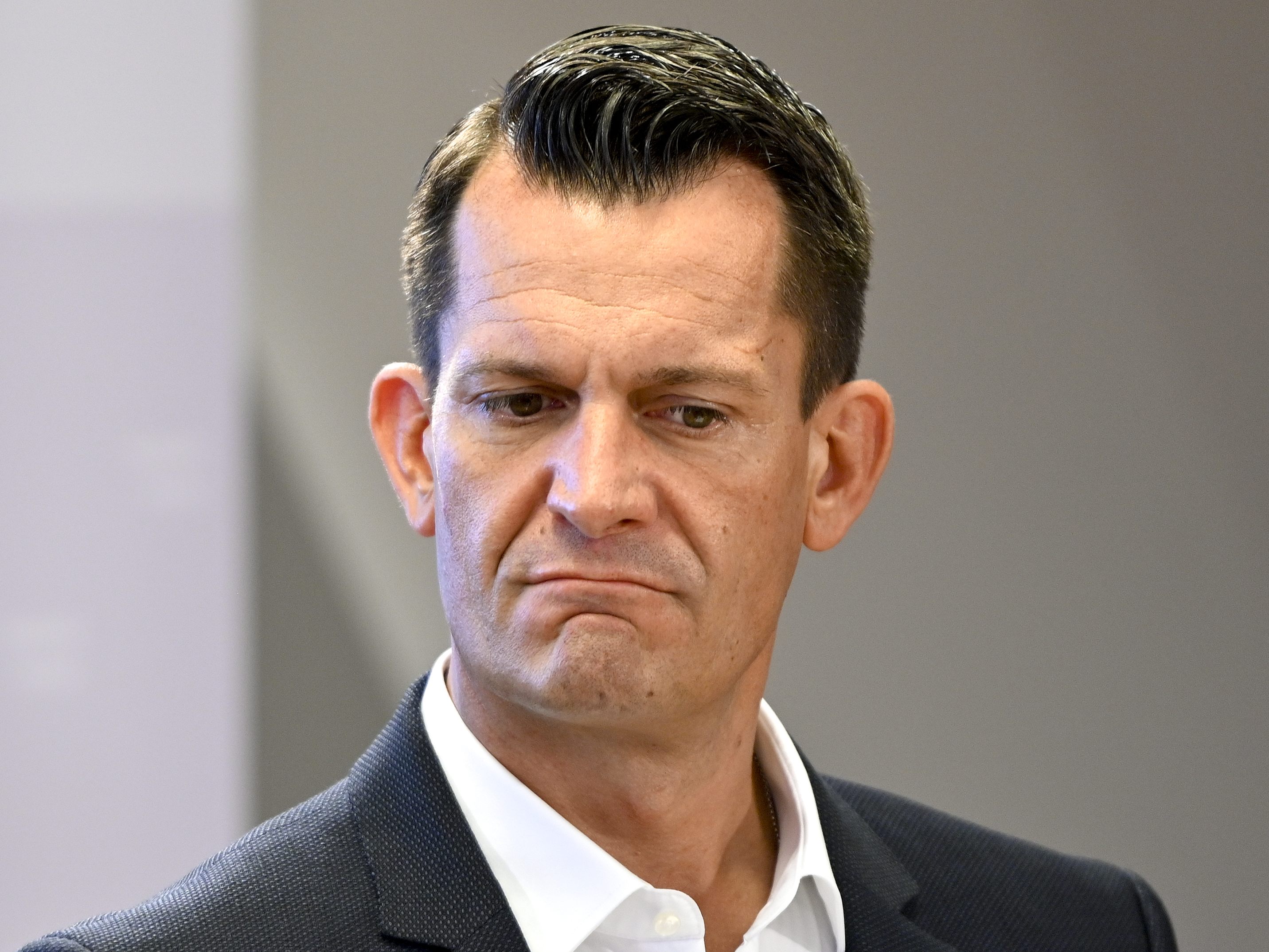 Mückstein soll angeblich der Zutritt zu einem Lokal verweigert worden sein: Ein Faktencheck. Mückstein soll angeblich der Zutritt zu einem Lokal verweigert worden sein: Ein Faktencheck.