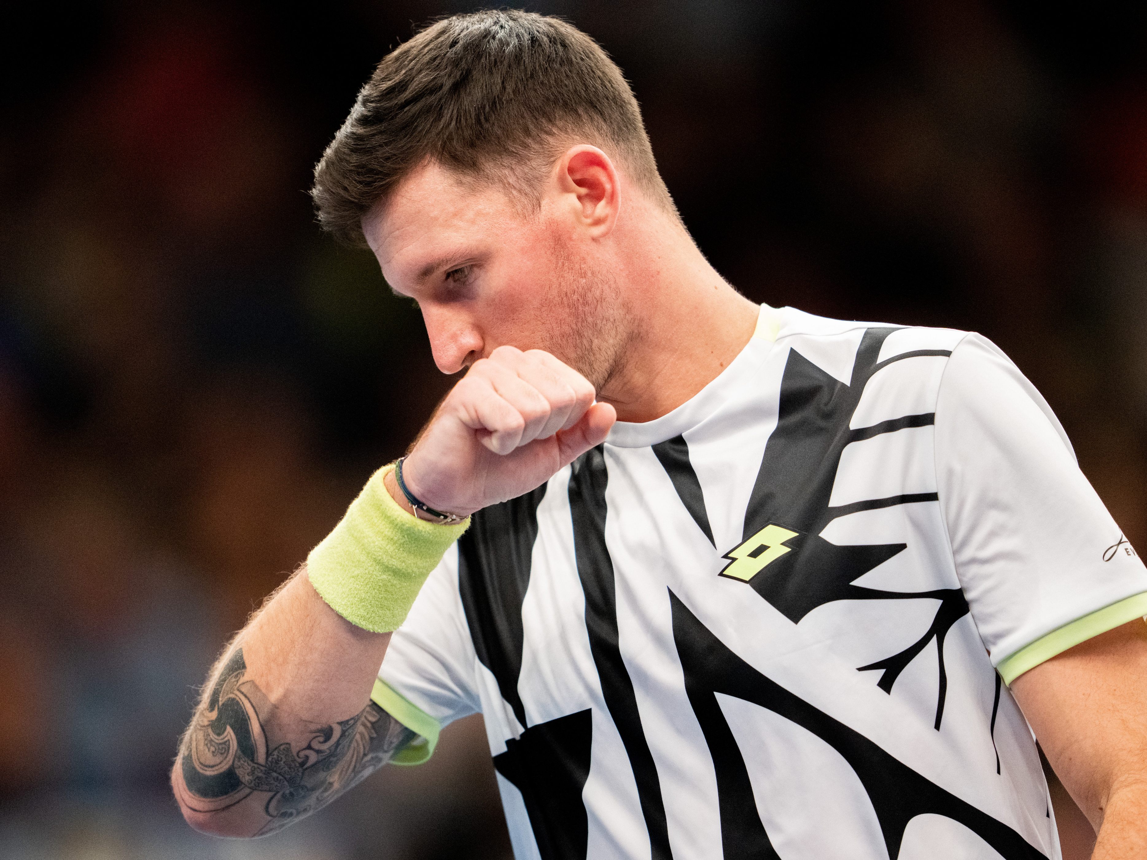 Dennis Novak muss sich im Wien-Achtelfinale geschlagen geben.