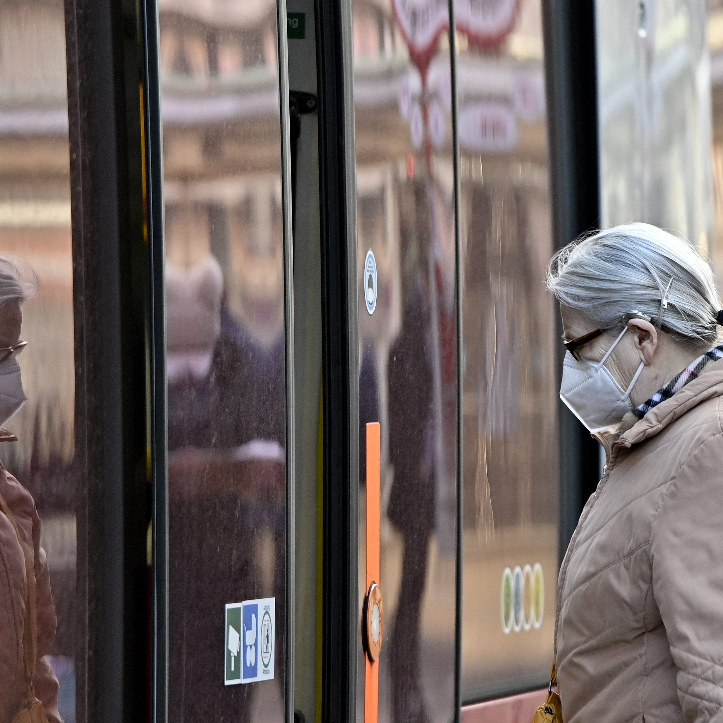 Die Corona-Neuinfektionen am Sonntag lagen unter dem Wochen-Schnitt.