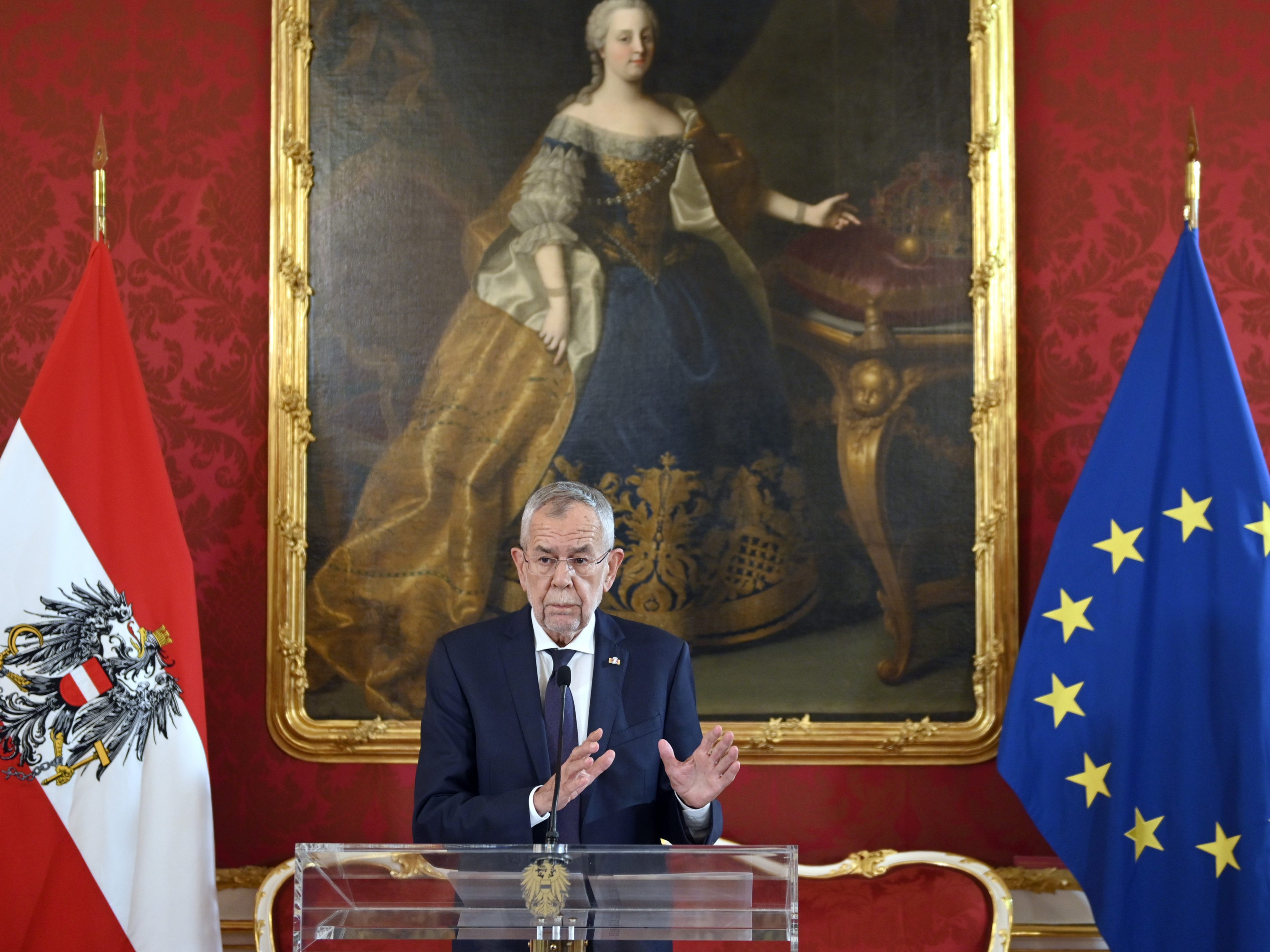 Eine Klarstellung kam am Freitag von Alexander Van der Bellen. Eine Klarstellung kam am Freitag von Alexander Van der Bellen.