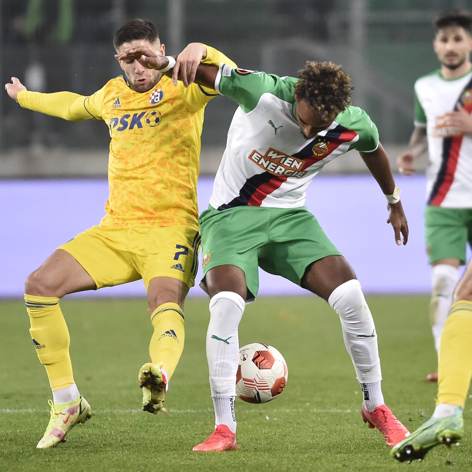 Rapid Wien feiert im Heimspiel gegen Dinamo Zagreb den ersten Erfolg der Europa League Saison.