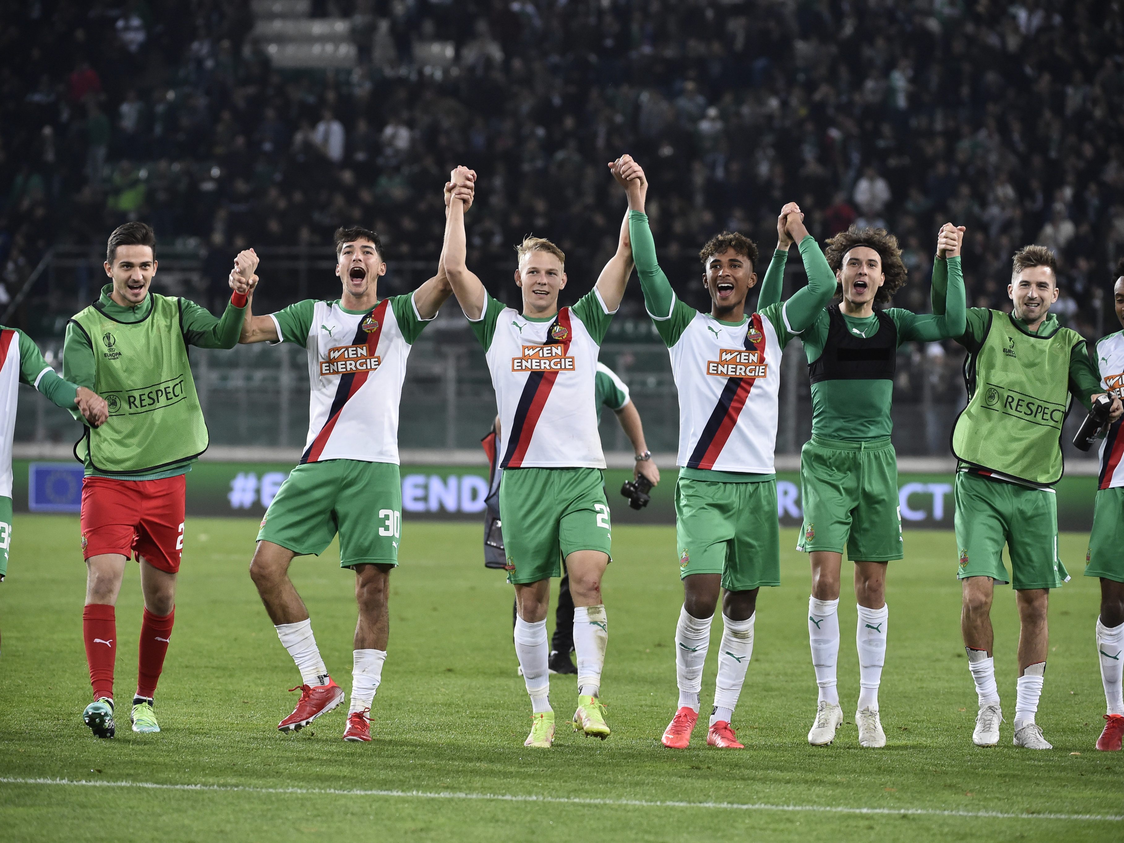 Rapid Wien ist heute gegen Amstetten im Cup gefordert. Rapid Wien ist heute gegen Amstetten im Cup gefordert.