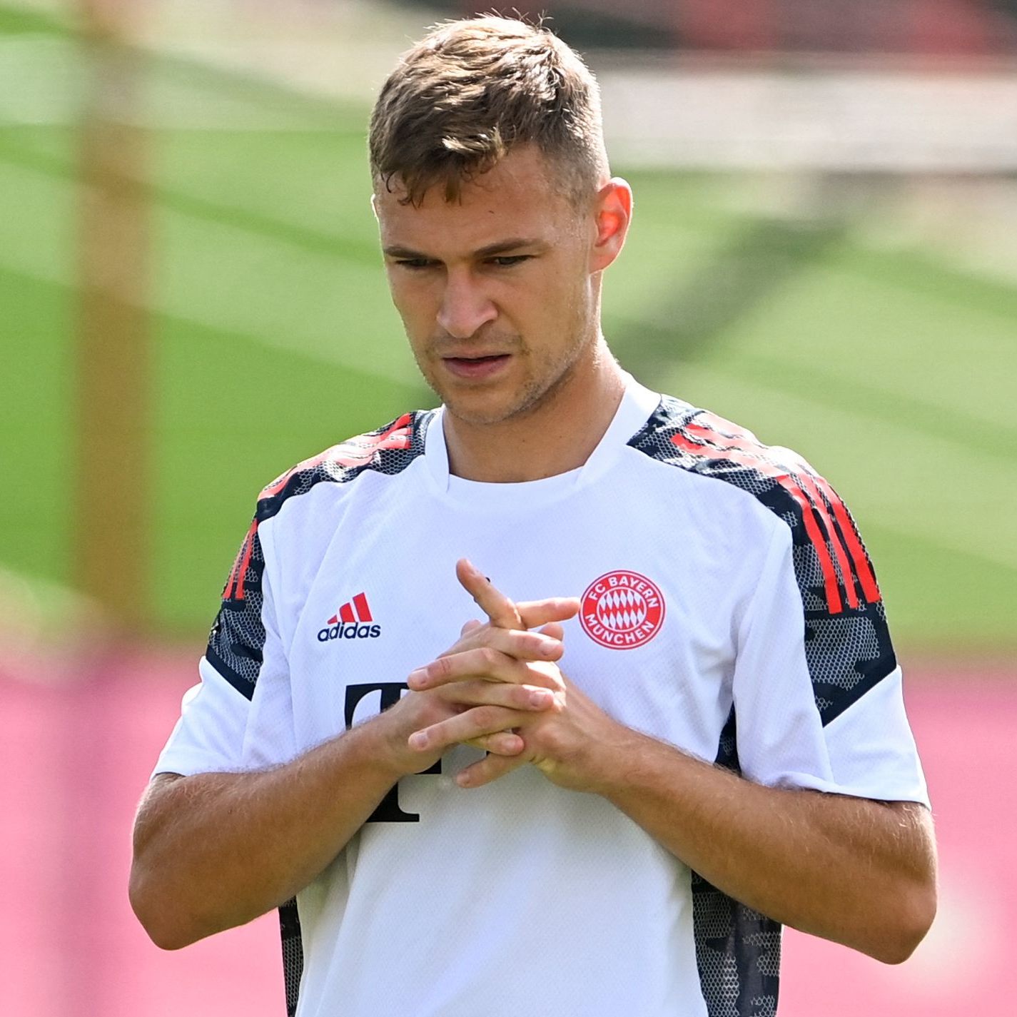 Nach dem Spiel gegen Hoffenheim erklärte Kimmich im Interview, dass er noch nicht geimpft sei.