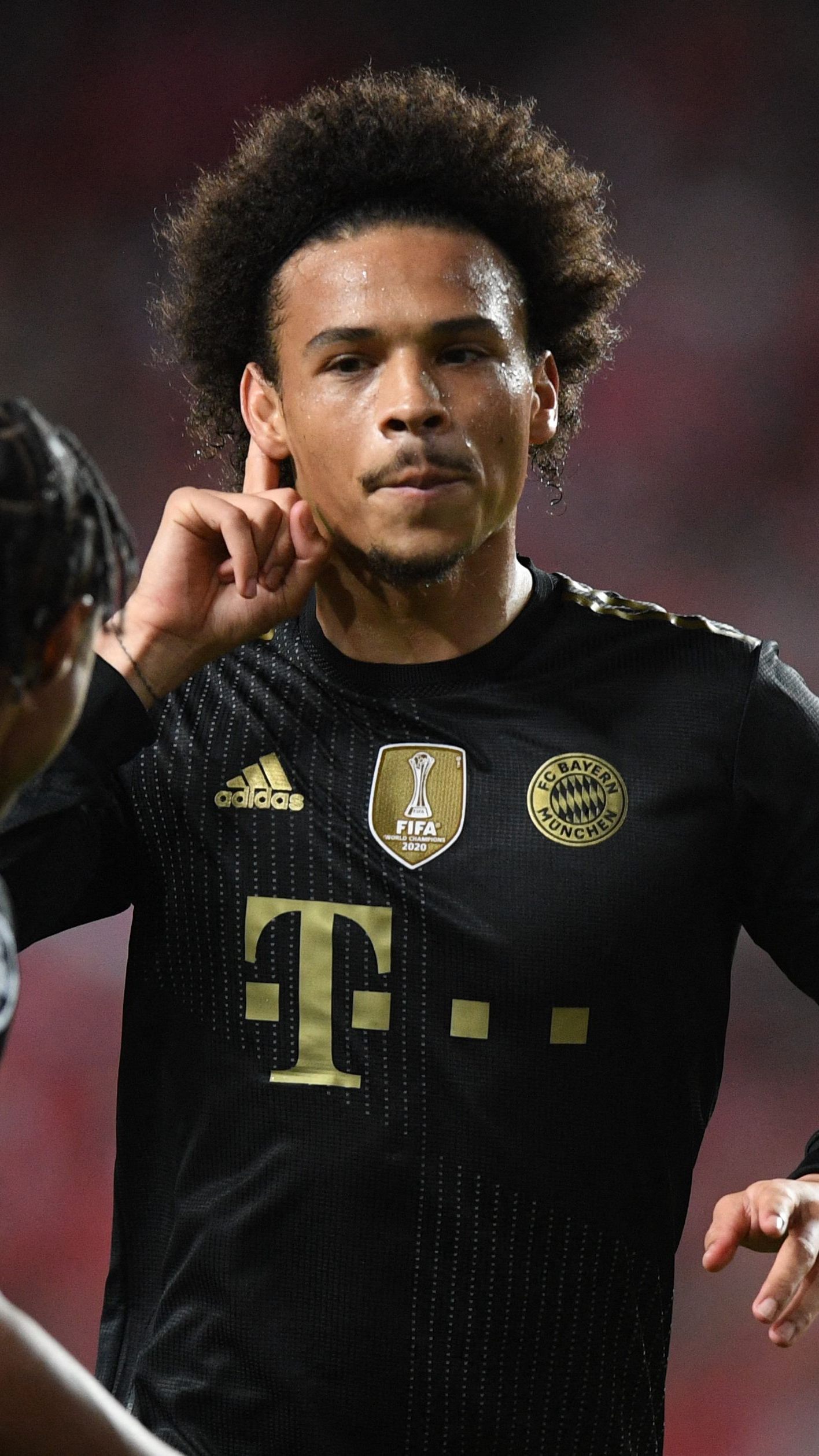 Sané brachte Bayern mit seinem Freistoß-Treffer auf die Siegerstraße.