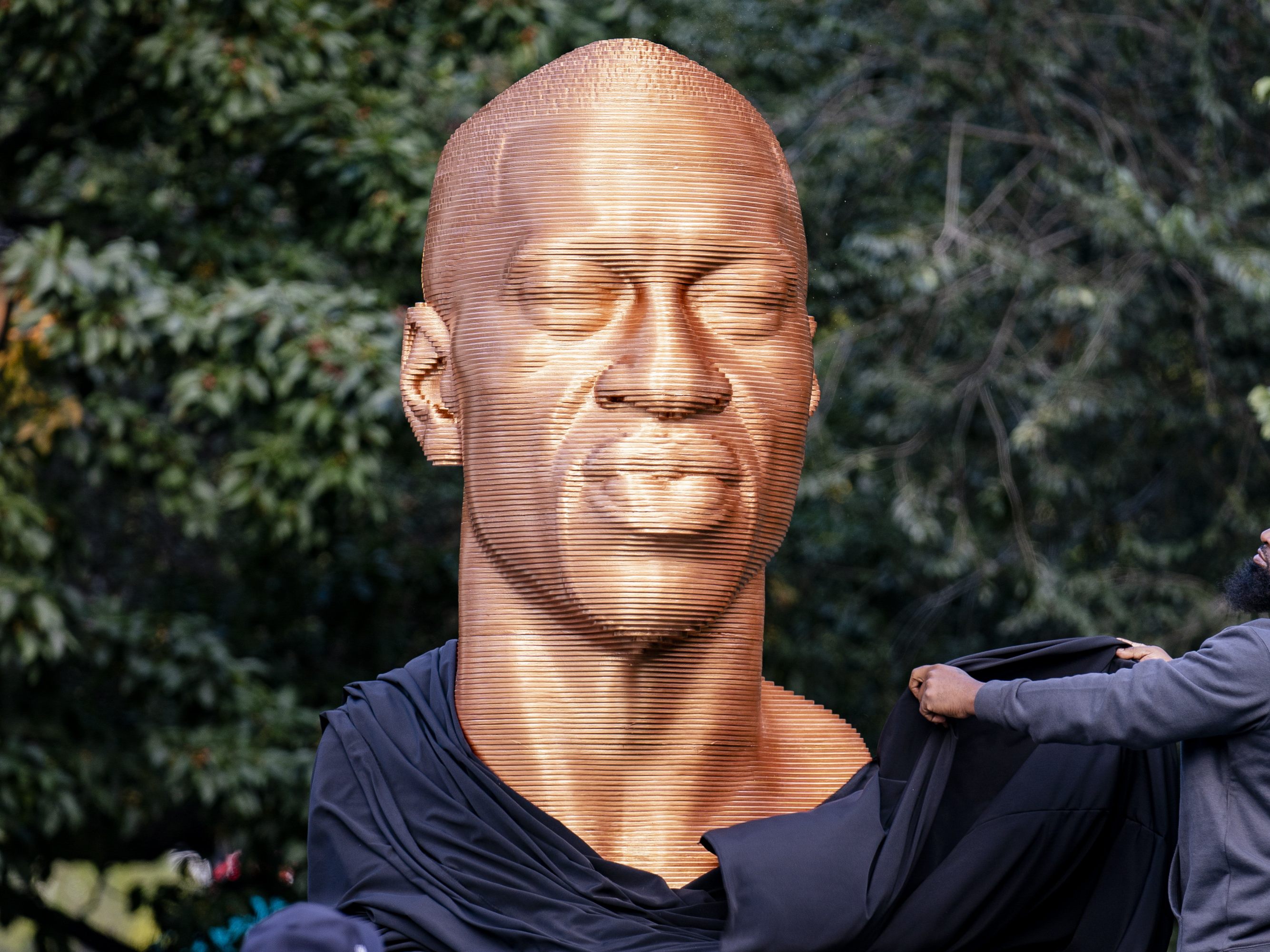 Neue Statue von George Floyd
