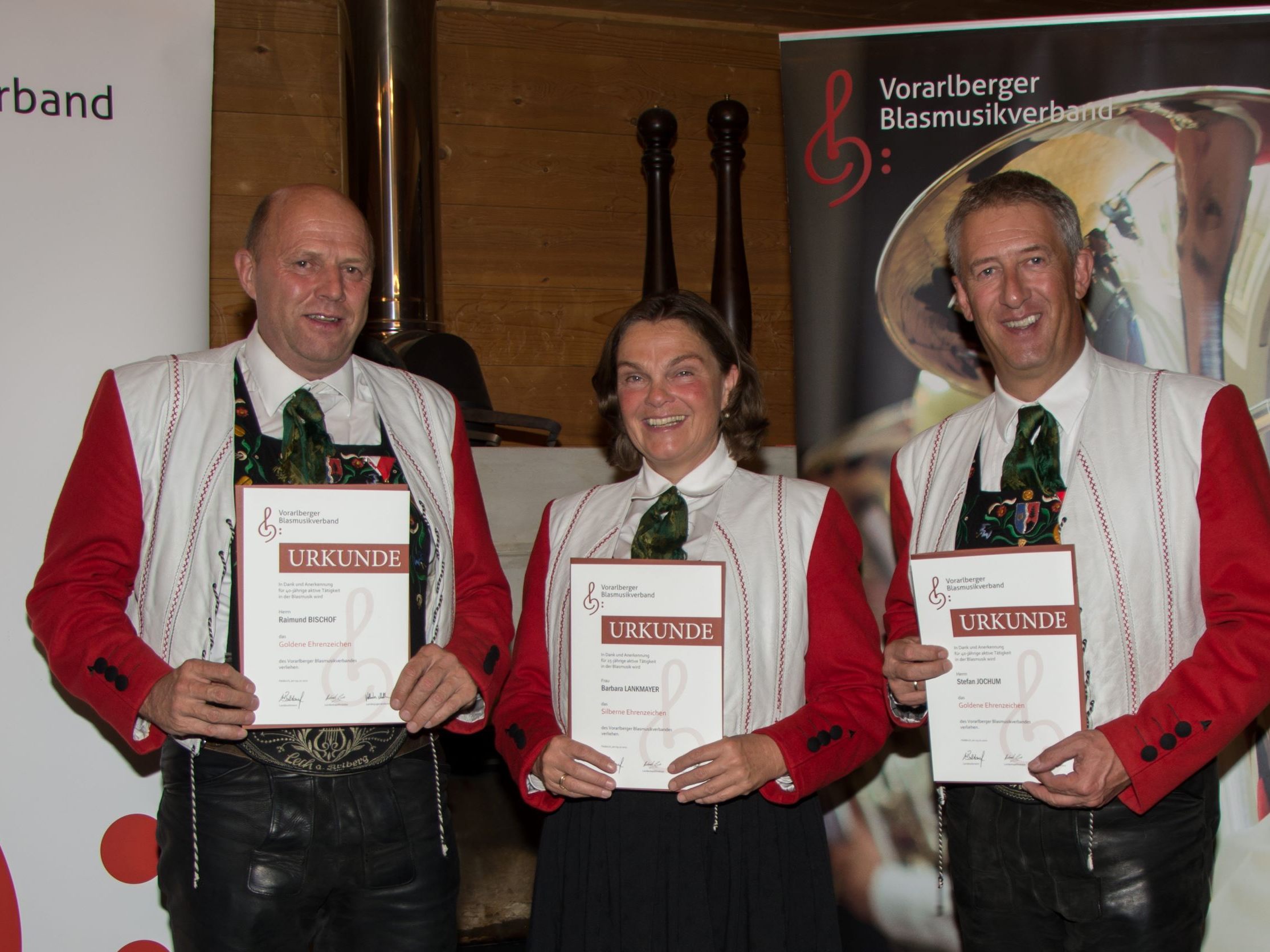 Die Geehrten Raimund Bischof, Barbara Lankmayer und Bgm Stefan Jochum Die Geehrten Raimund Bischof, Barbara Lankmayer und Bgm Stefan Jochum